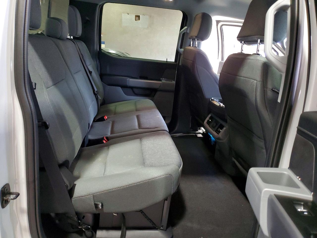 2024 FORD F150 XLT photo 28