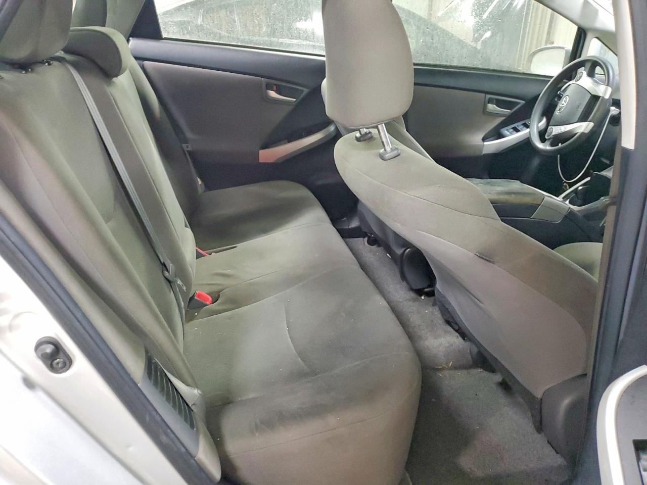 2014 TOYOTA PRIUS THREE photo 28