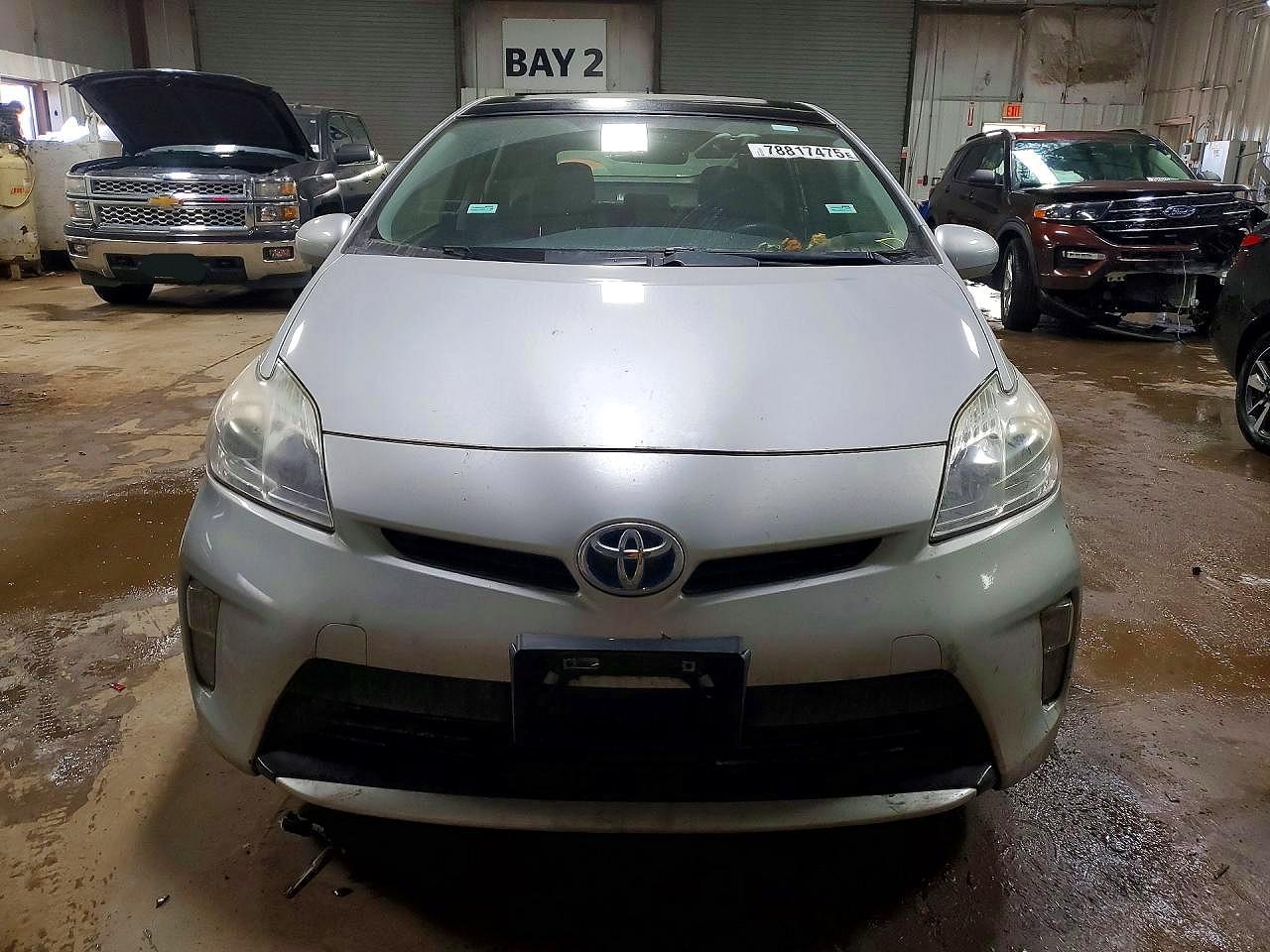 2014 TOYOTA PRIUS THREE photo 13