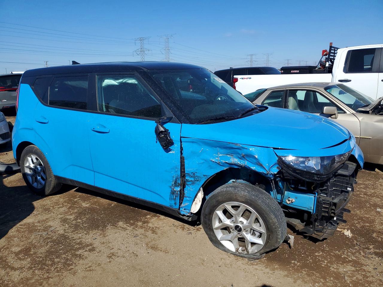2025 KIA SOUL S photo 4