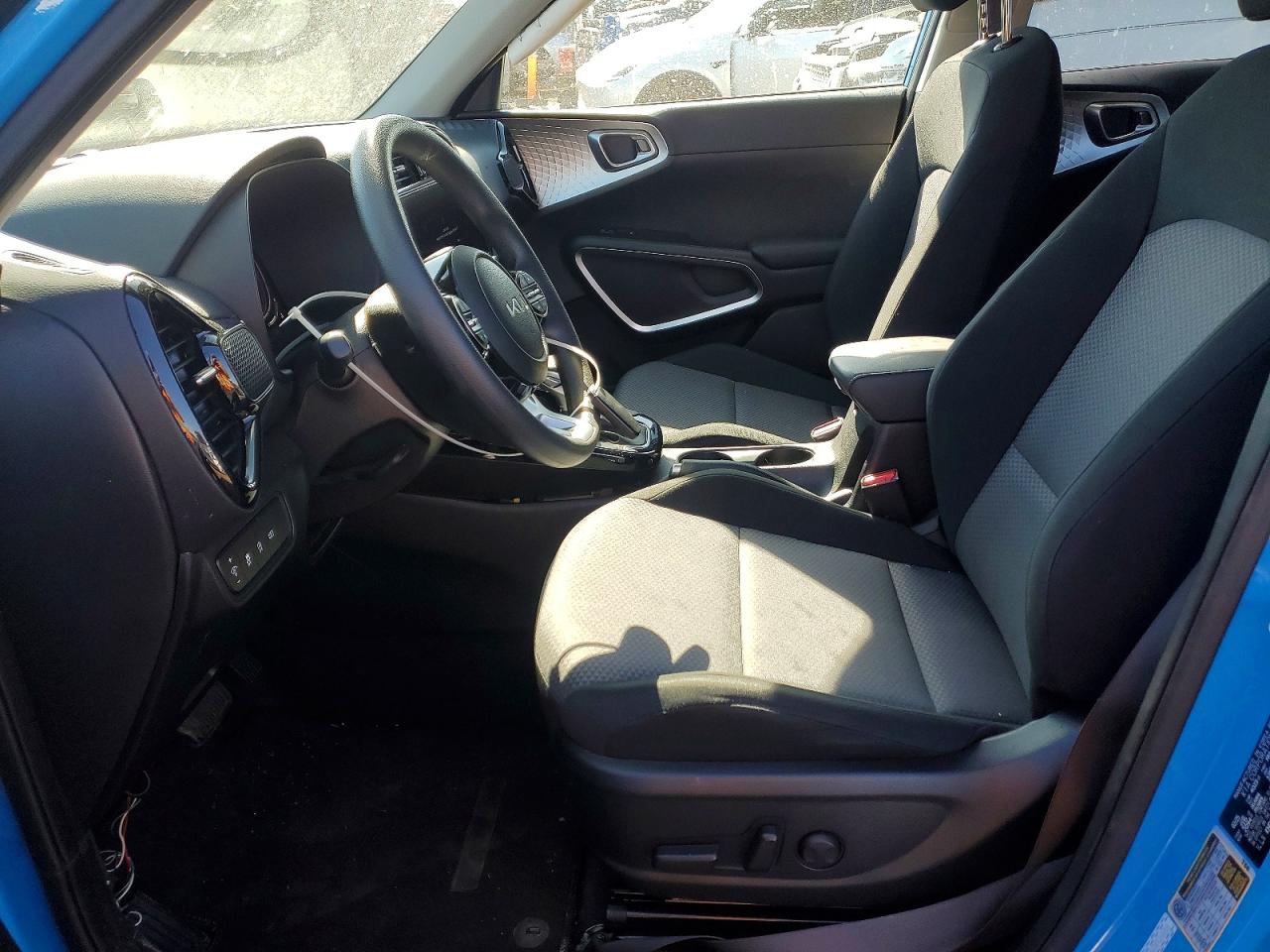 2025 KIA SOUL S photo 7