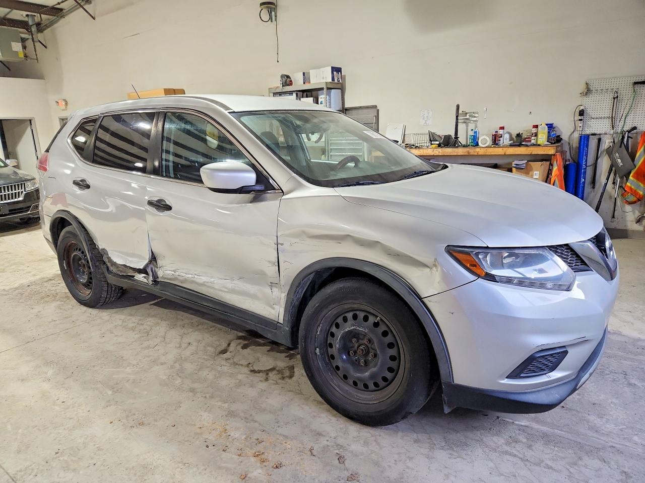 2016 NISSAN ROGUE S photo 4