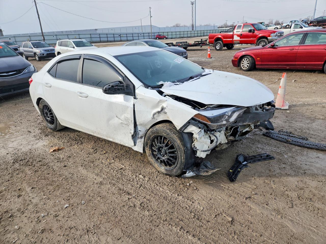 2015 TOYOTA COROLLA LE photo 4