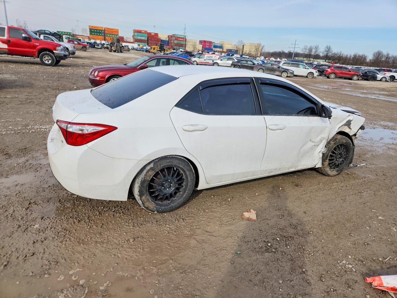 2015 TOYOTA COROLLA LE photo 3