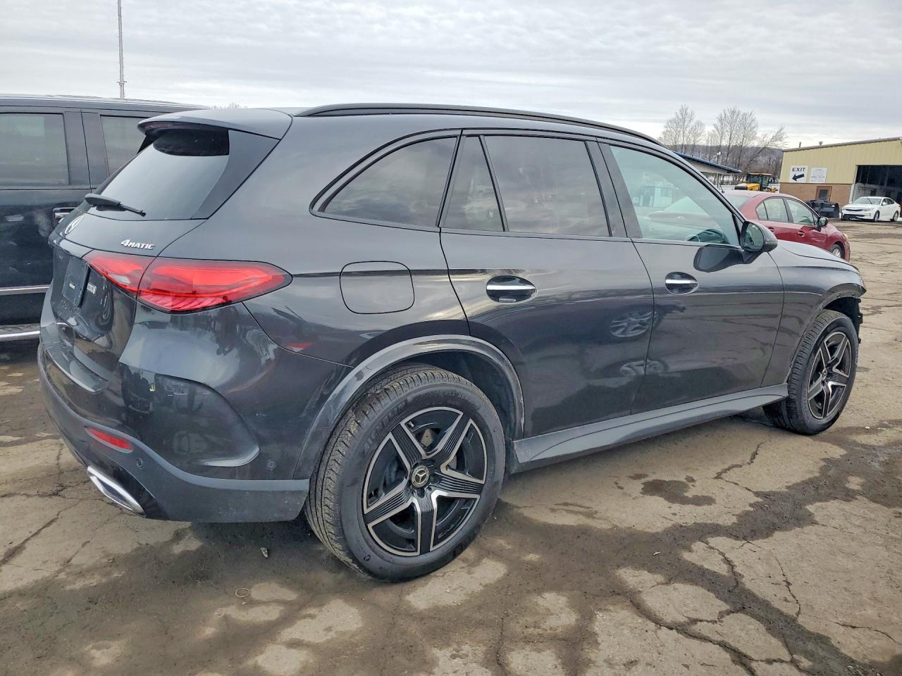 2025 MERCEDES-BENZ GLC 300 4MATIC photo 7