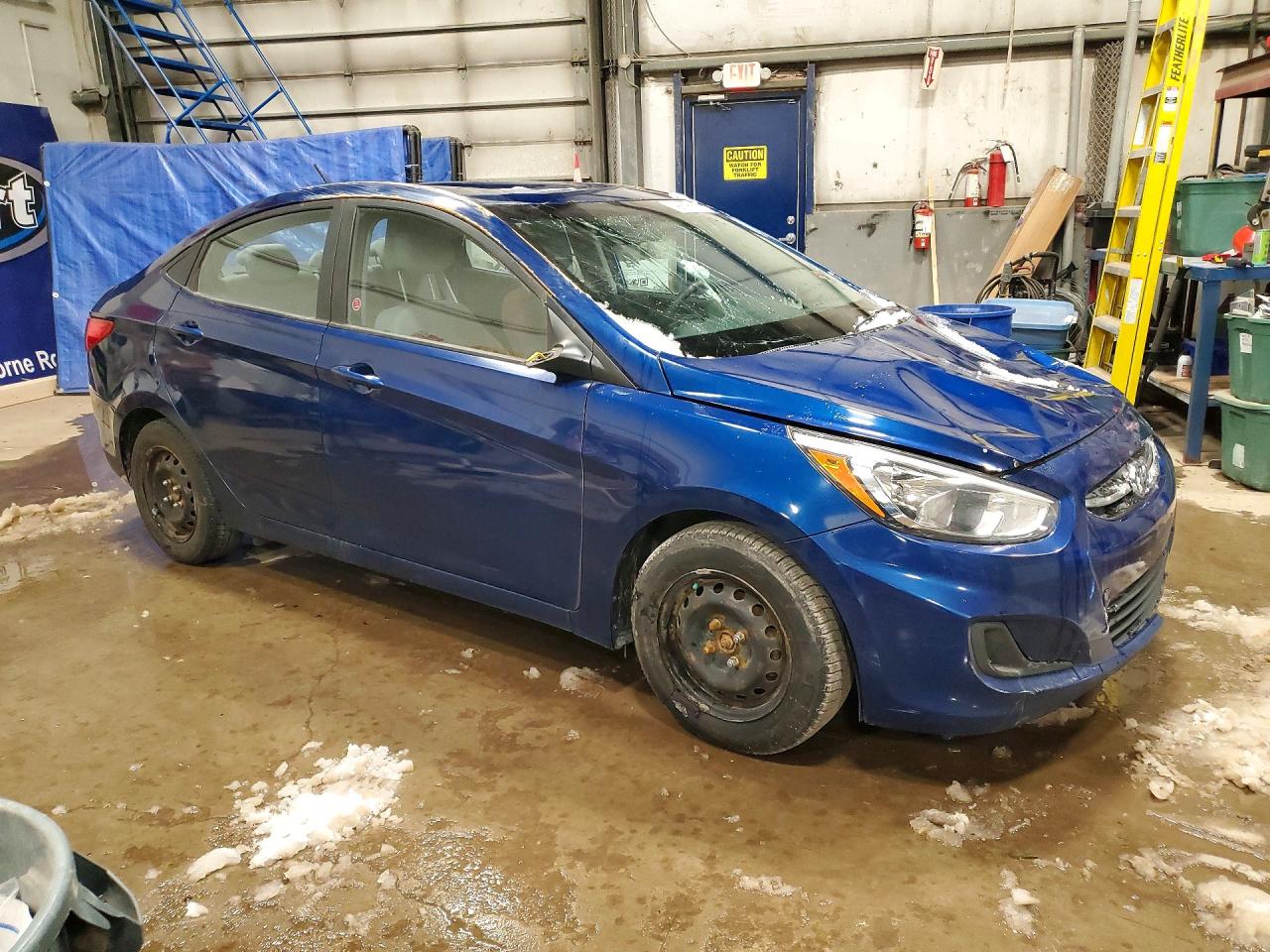 2017 HYUNDAI ACCENT SE photo 4