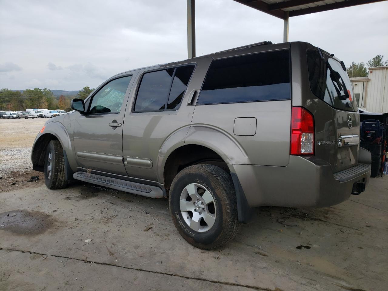 2006 NISSAN PATHFINDER LE photo 2