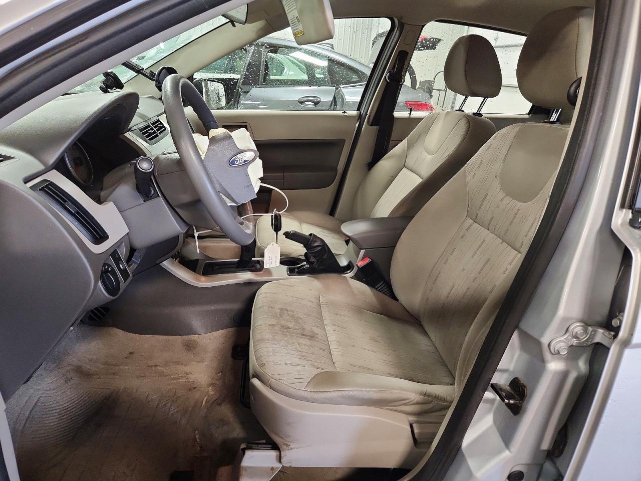 2008 FORD FOCUS SE photo 7