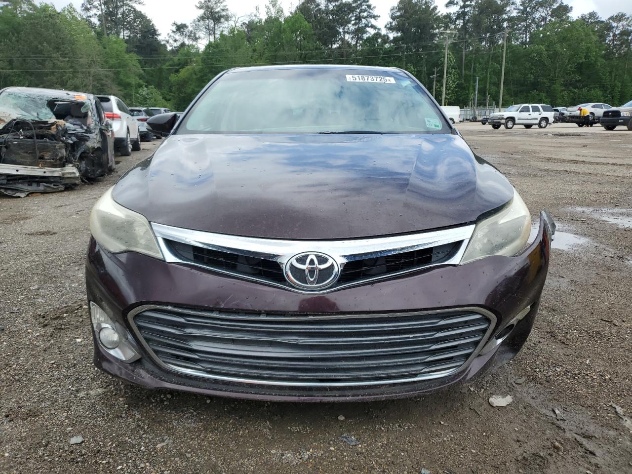 2013 TOYT AVALON photo 9