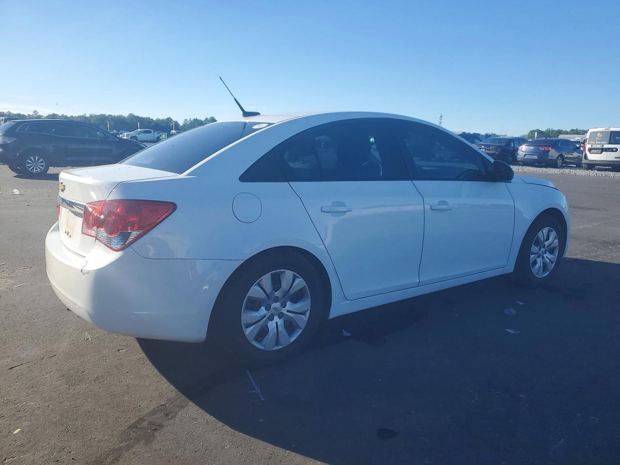 2014 CHEVROLET CRUZE LS photo 5