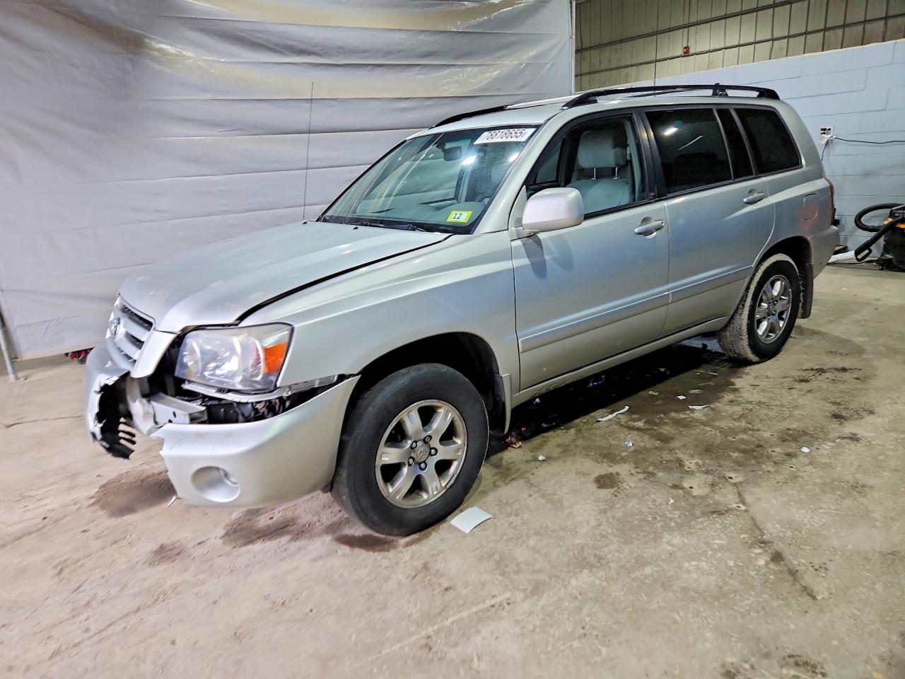 2005 TOYOTA HIGHLANDER