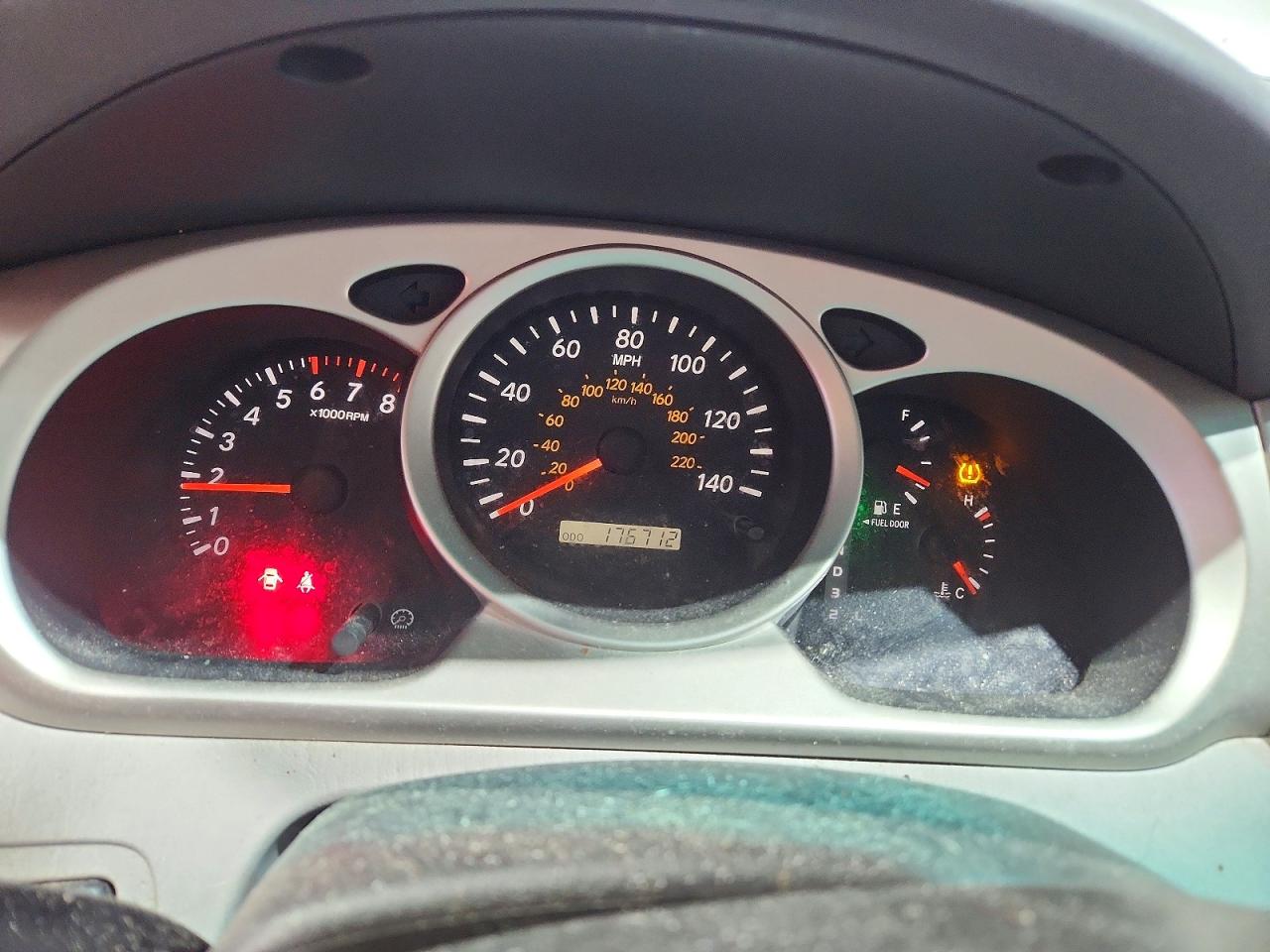 2005 TOYOTA HIGHLANDER BASE photo 17