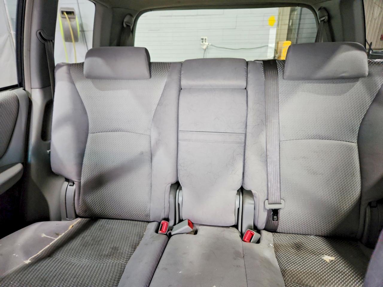 2005 TOYOTA HIGHLANDER BASE photo 19