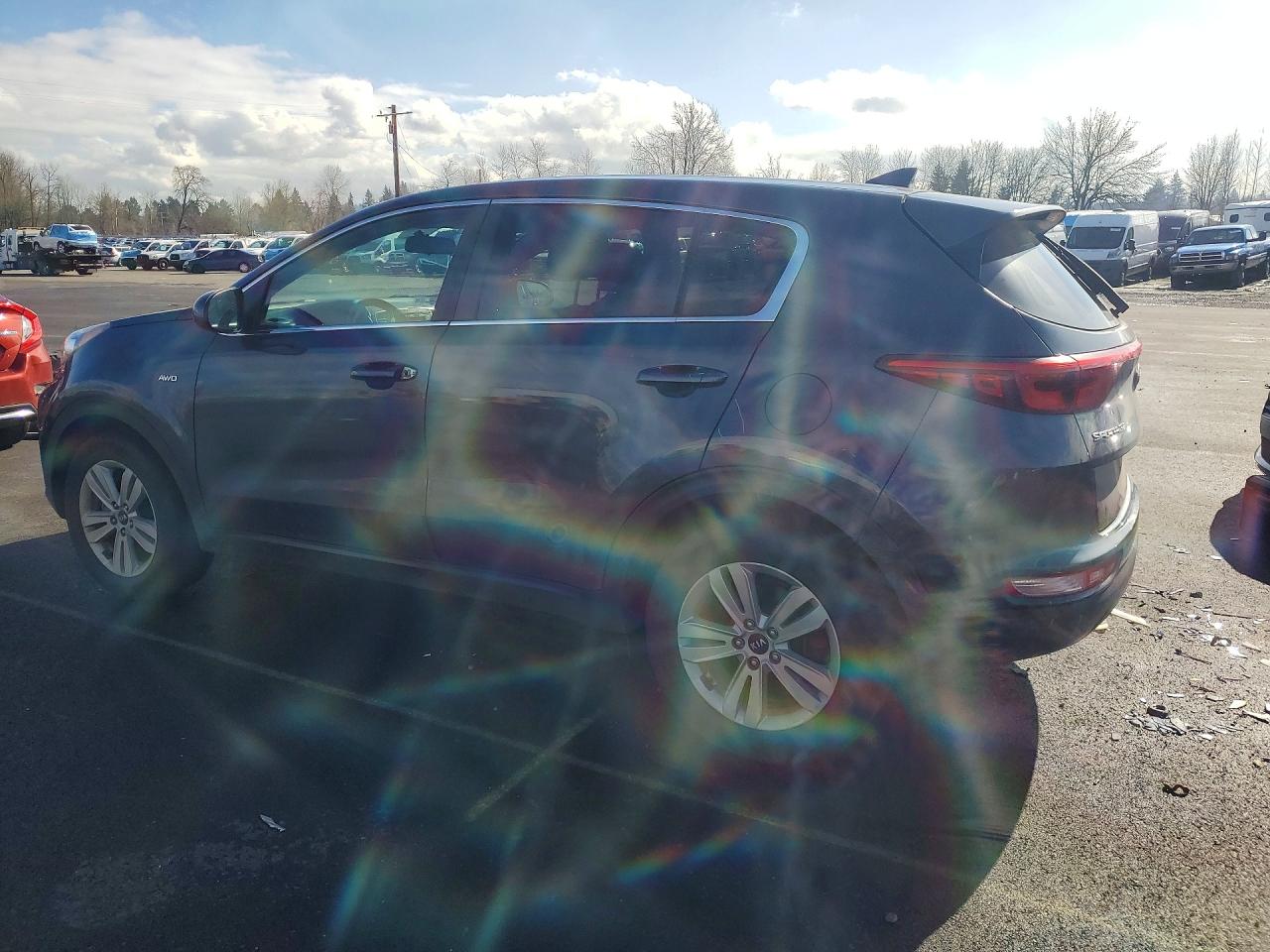 2017 KIA SPORTAGE LX photo 2