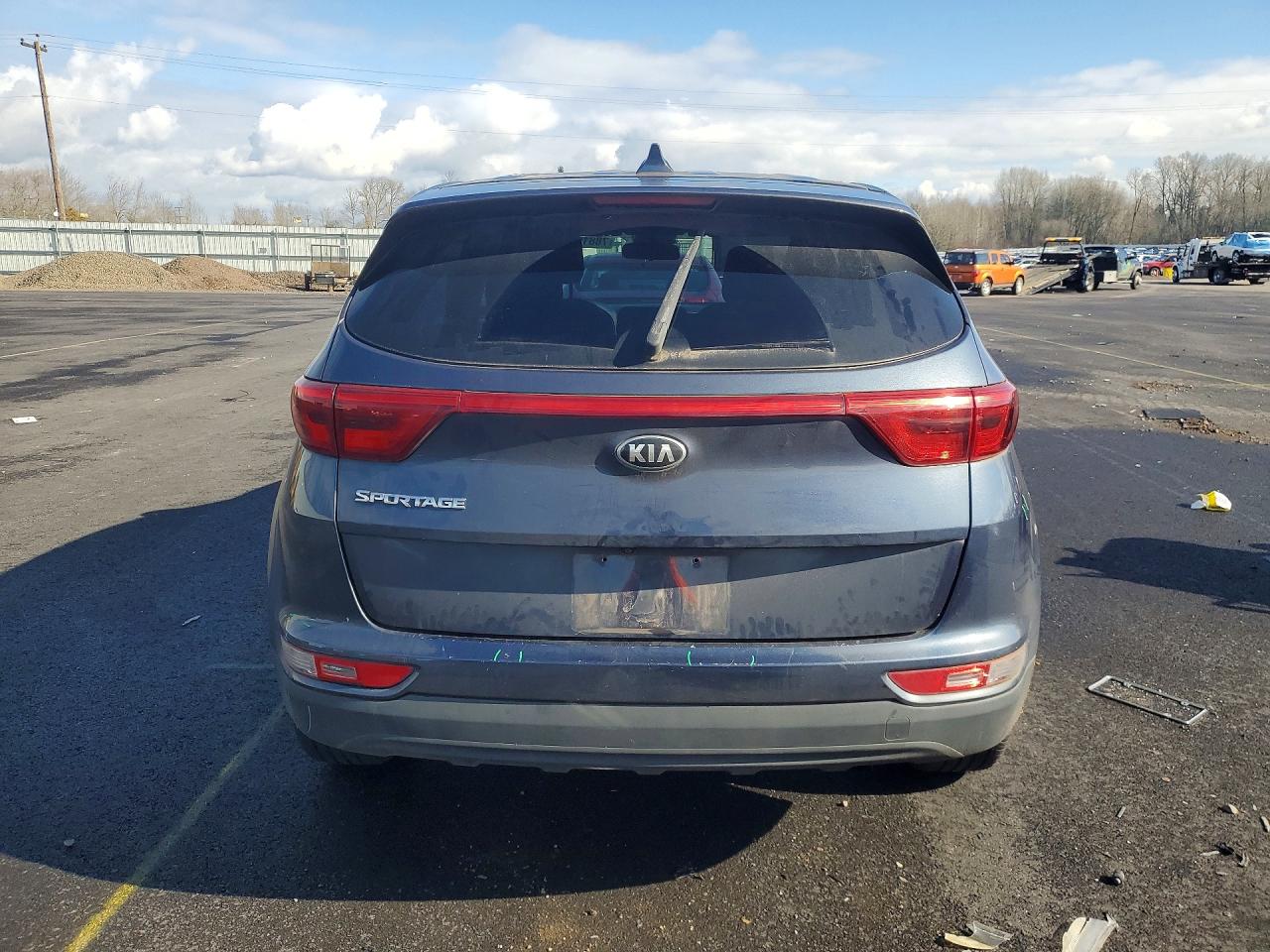 2017 KIA SPORTAGE LX photo 6