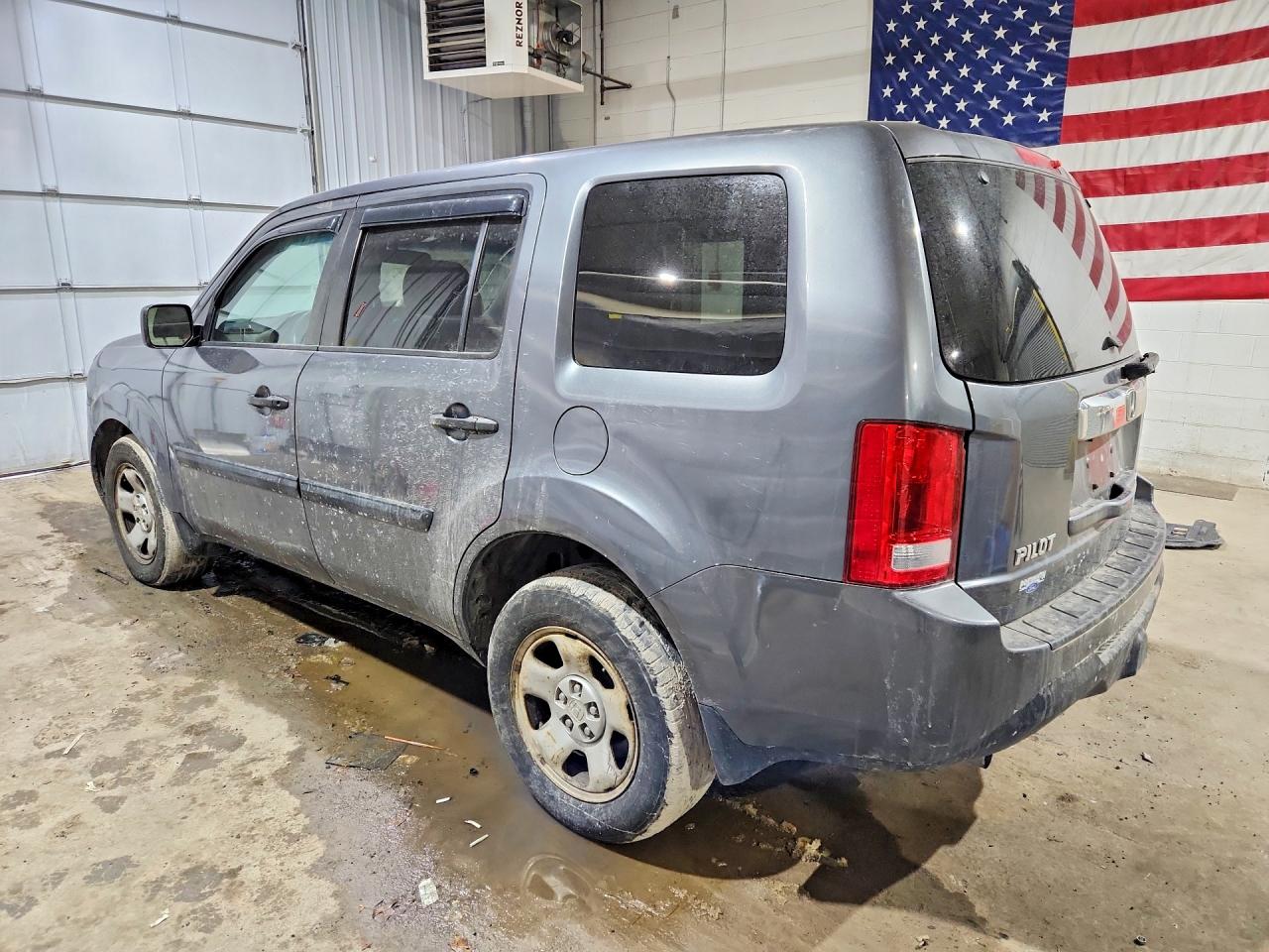 2013 HONDA PILOT LX photo 2
