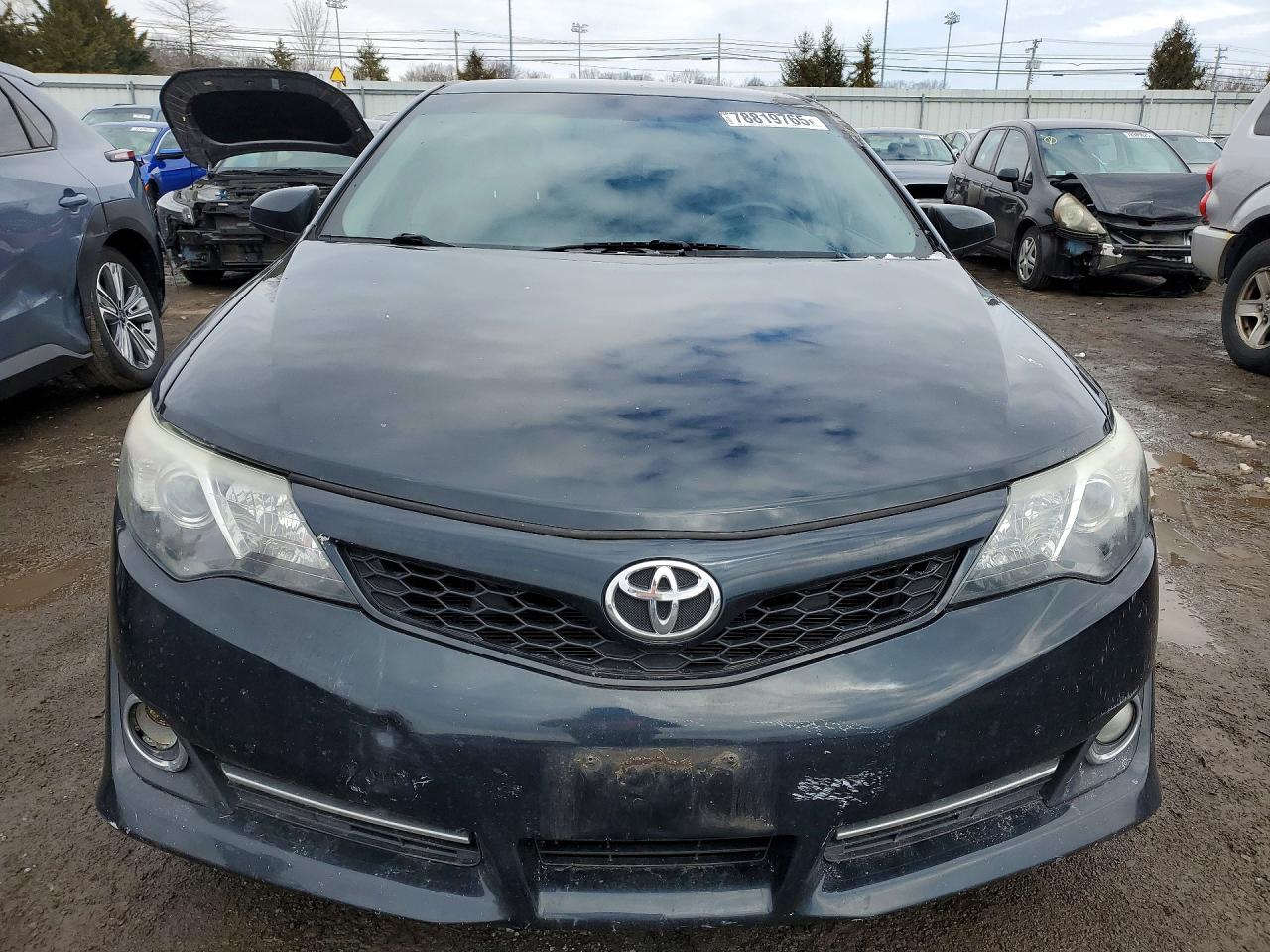 2014 TOYOTA CAMRY SE photo 13