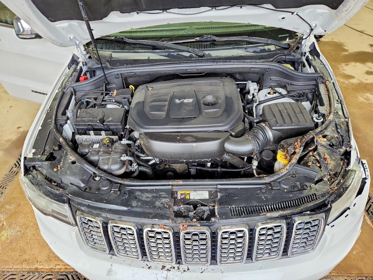 2018 JEEP GRAND CHEROKEE OVERLAND photo 23