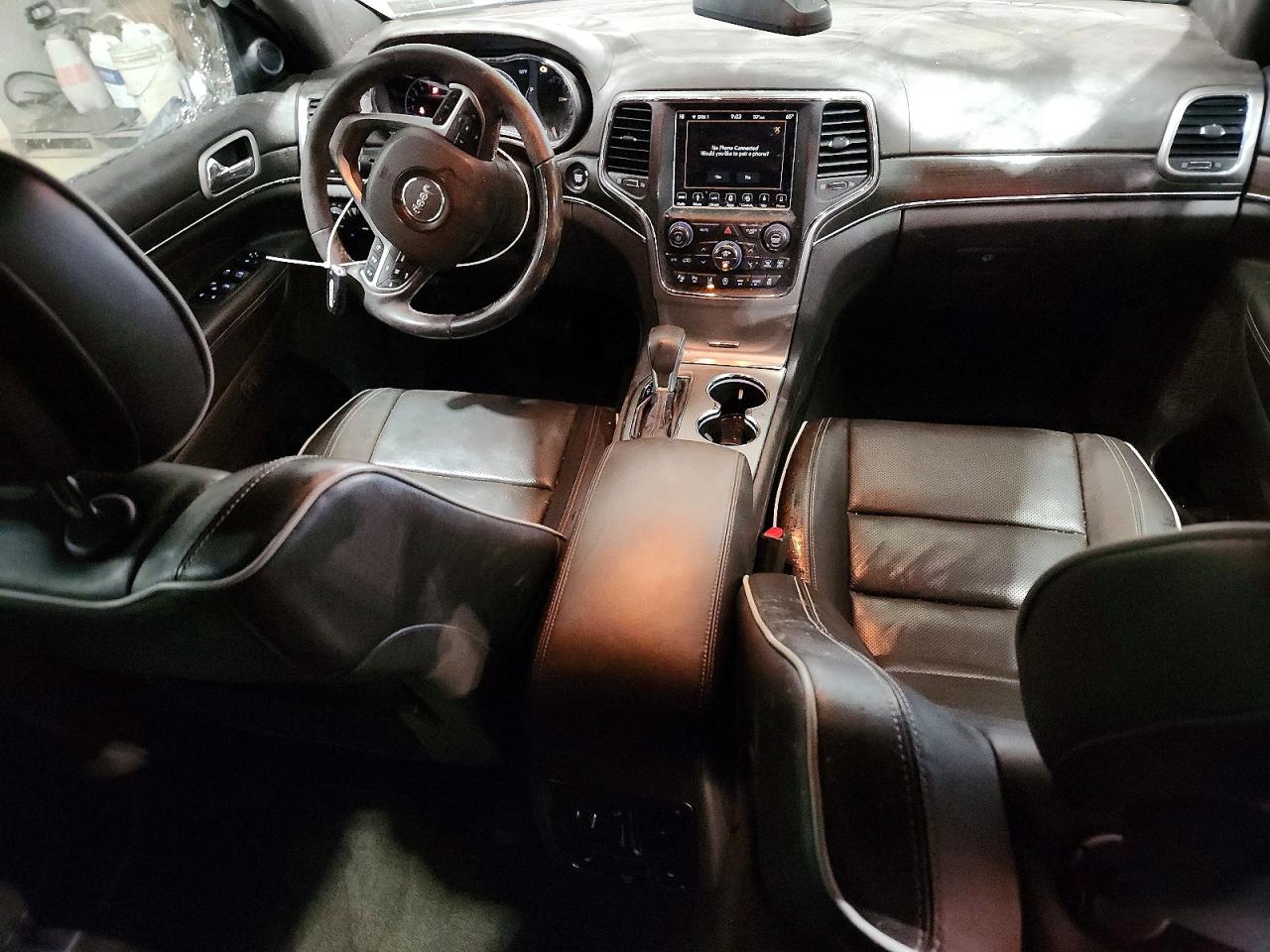 2018 JEEP GRAND CHEROKEE OVERLAND photo 15