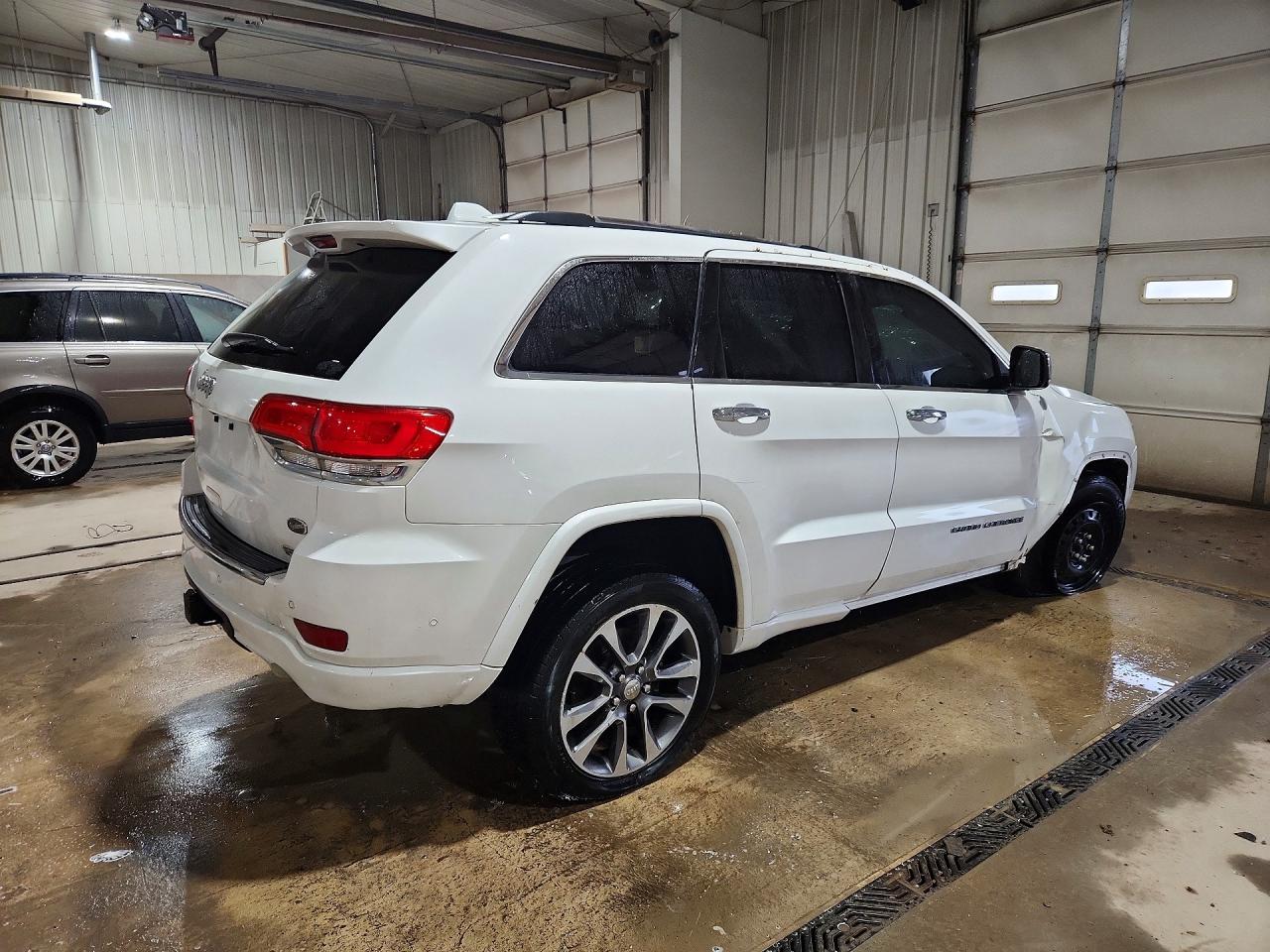 2018 JEEP GRAND CHEROKEE OVERLAND photo 5