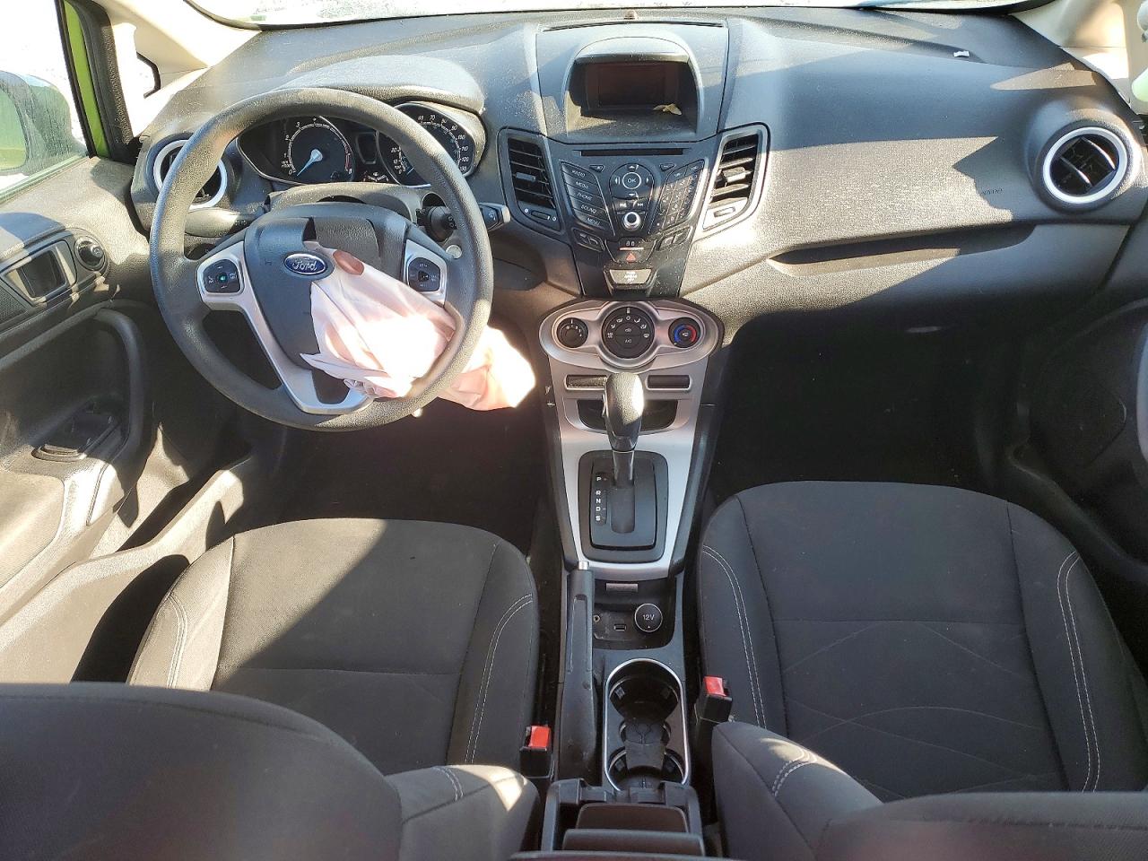 2019 FORD FIESTA SE photo 15