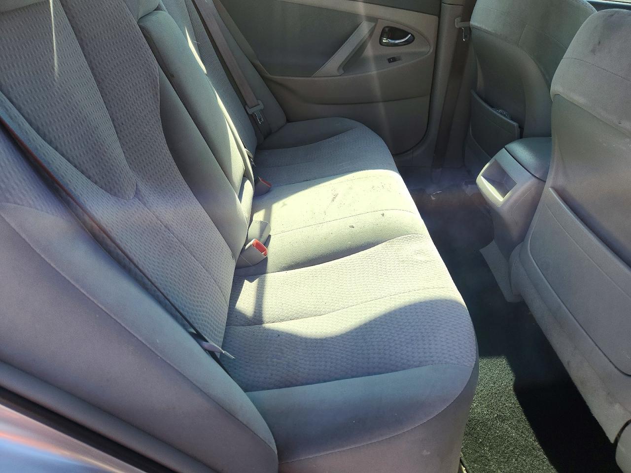 2010 TOYOTA CAMRY photo 37
