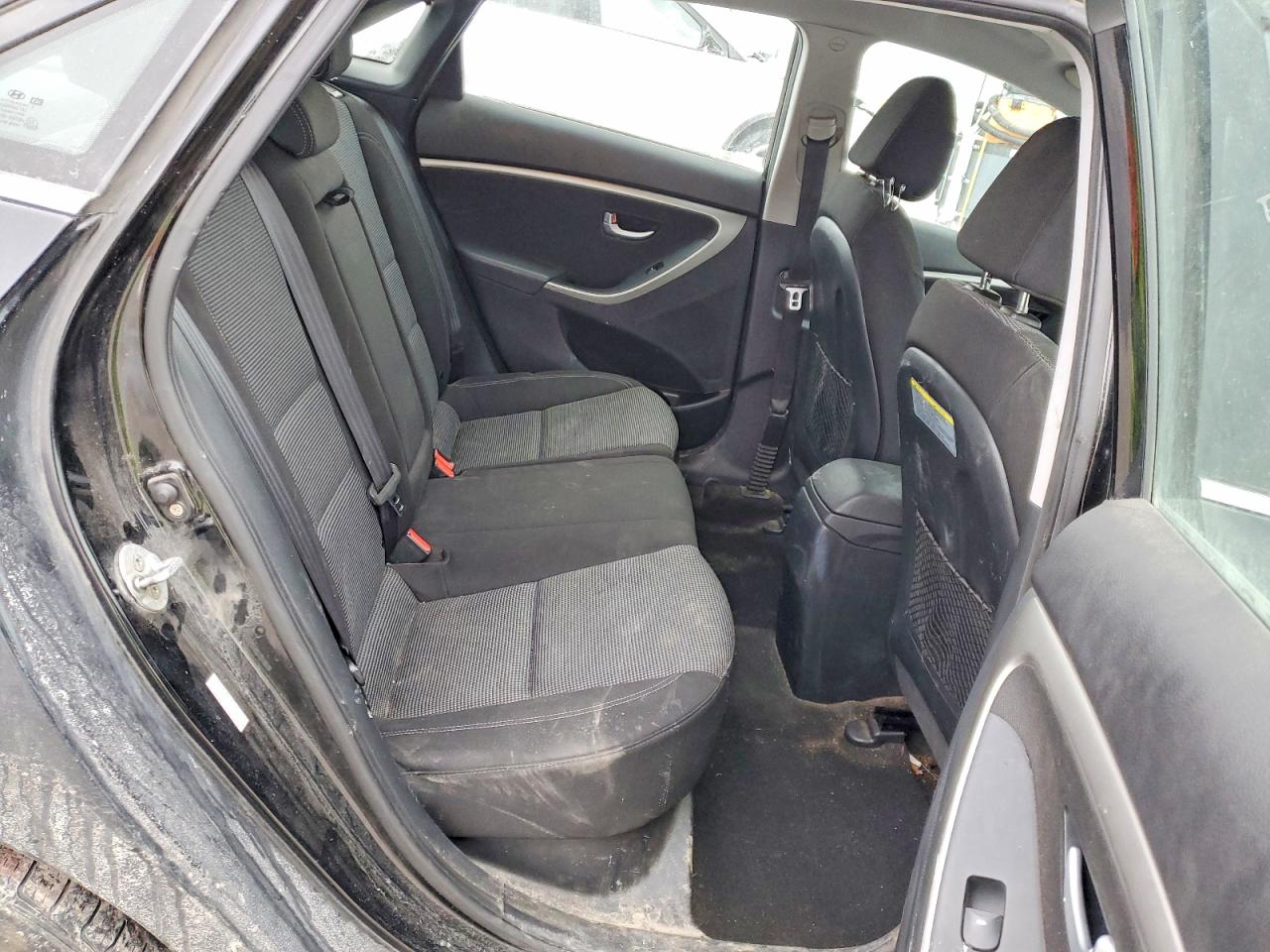 2016 HYUNDAI ELANTRA GT BASE photo 10