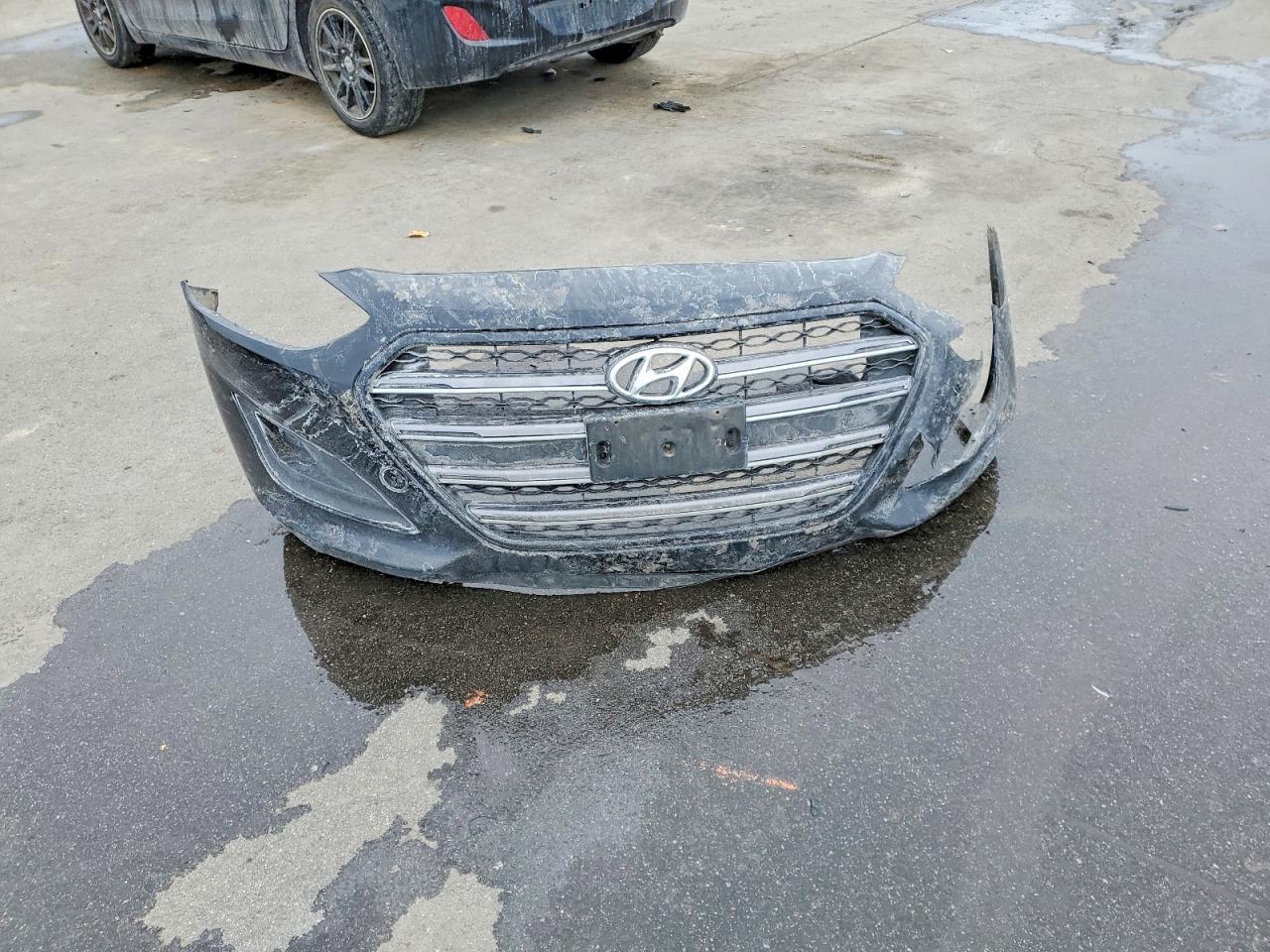 2016 HYUNDAI ELANTRA GT BASE photo 12