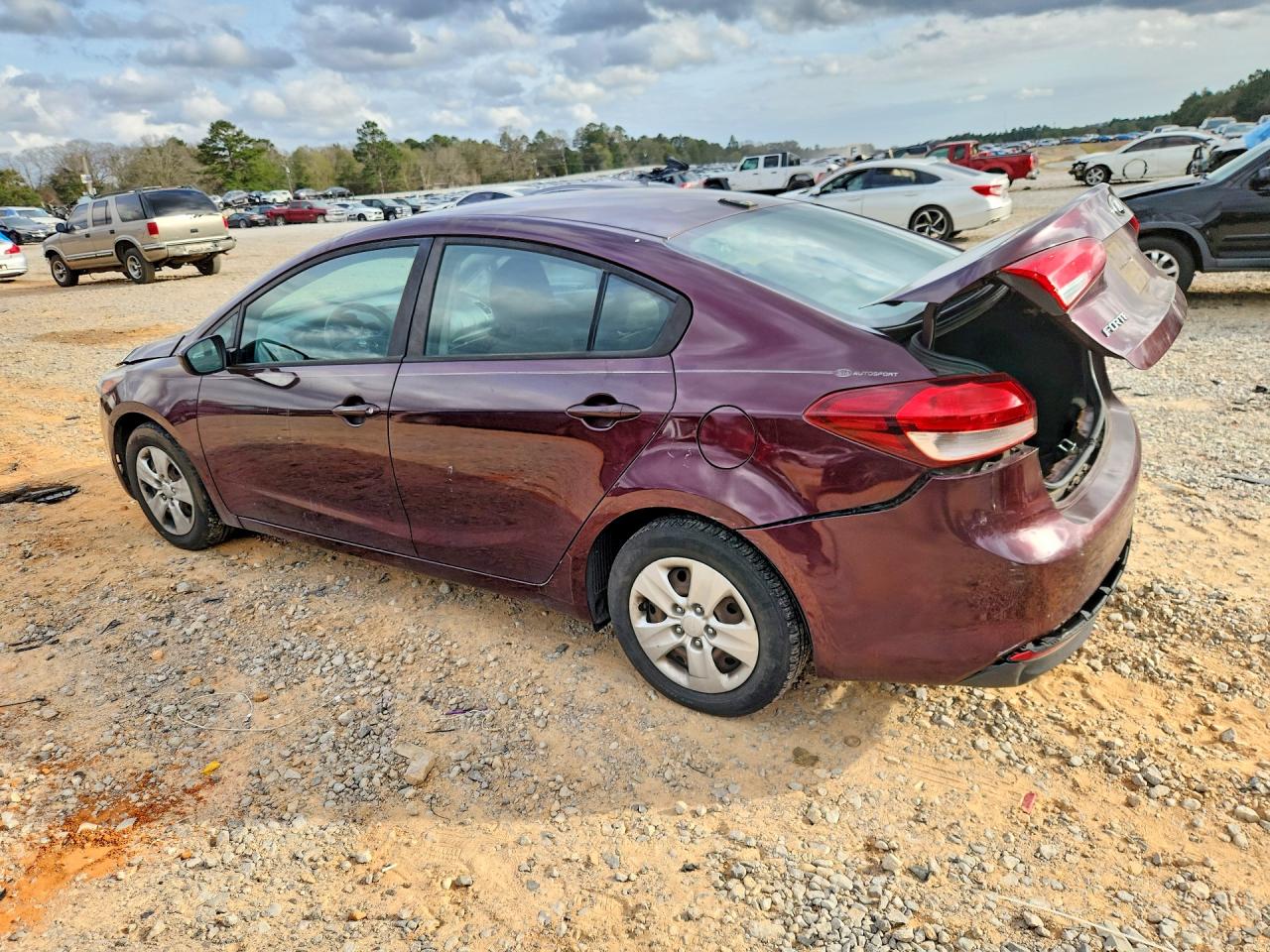 2017 KIA FORTE LX photo 4