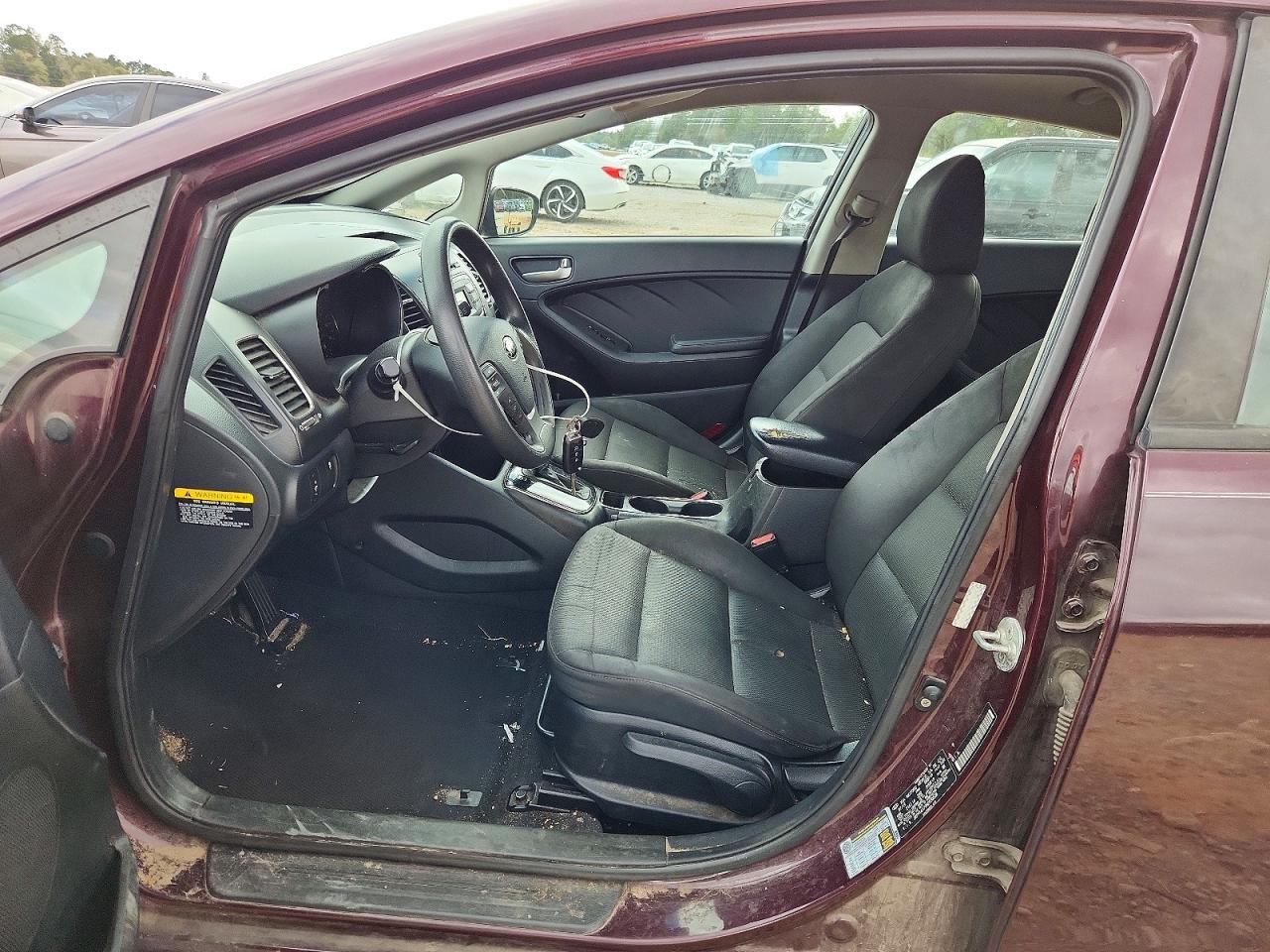 2017 KIA FORTE LX photo 19