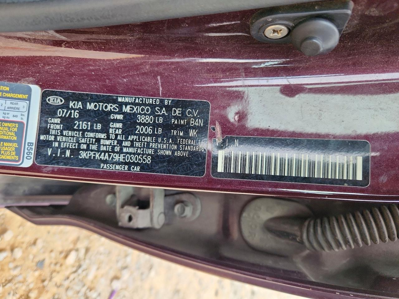 2017 KIA FORTE LX photo 34