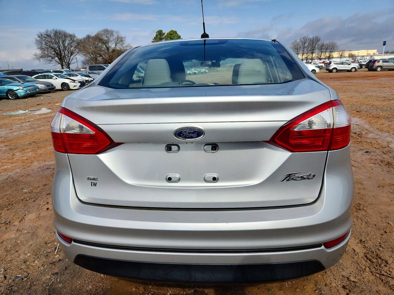 2016 FORD FIESTA SE photo 6