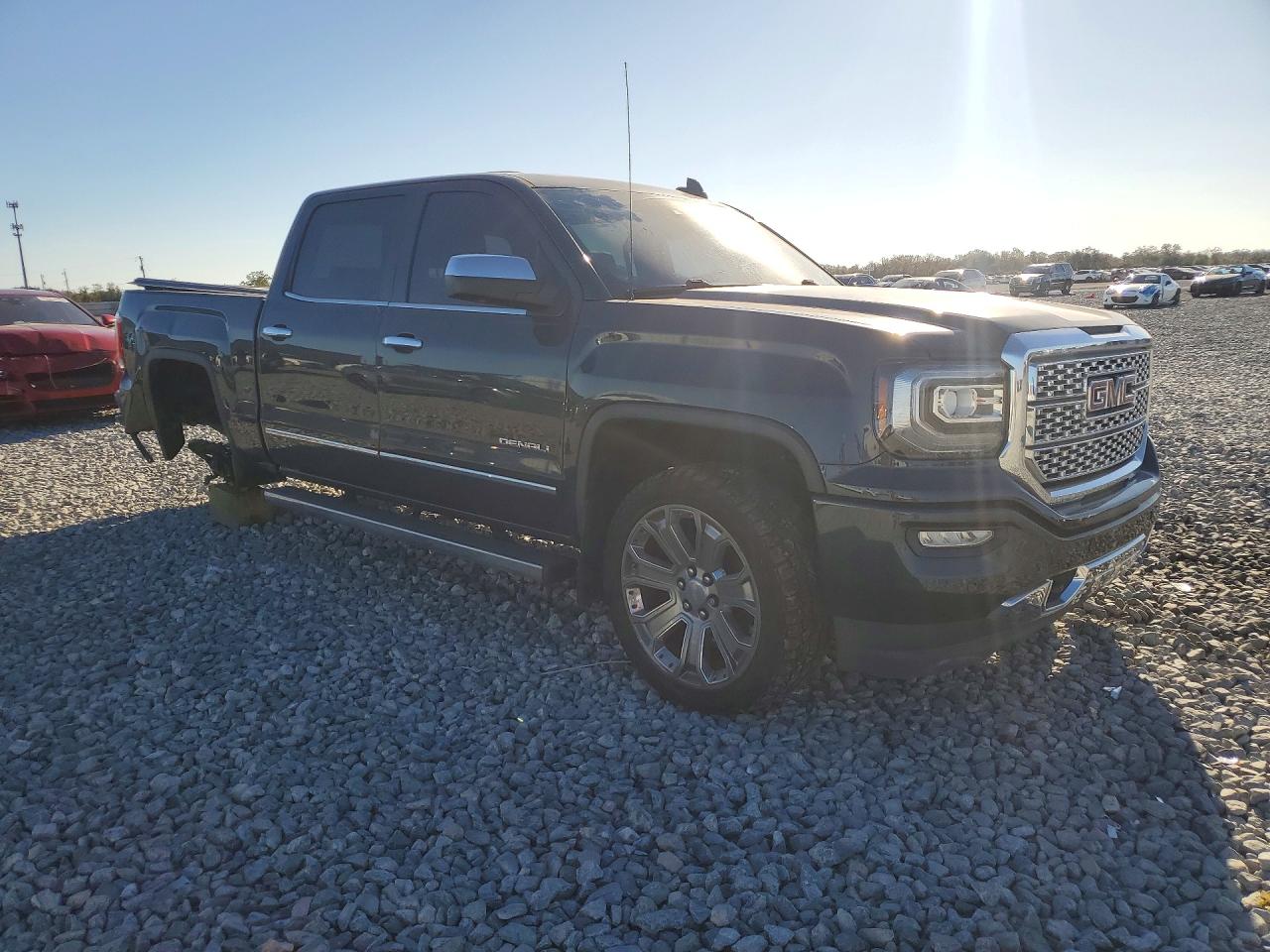 2017 GMC SIERRA K1500 DENALI photo 4