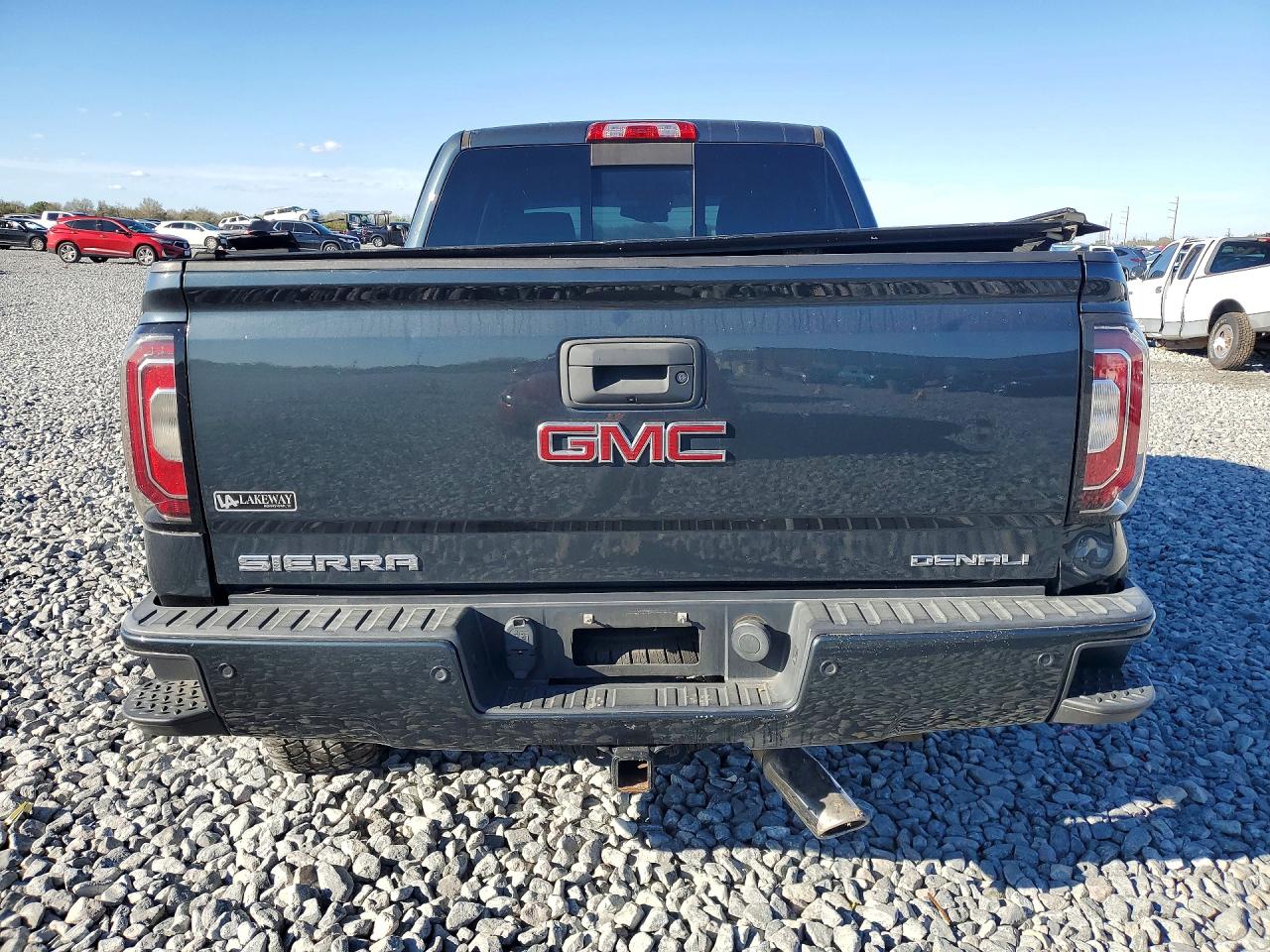 2017 GMC SIERRA K1500 DENALI photo 6