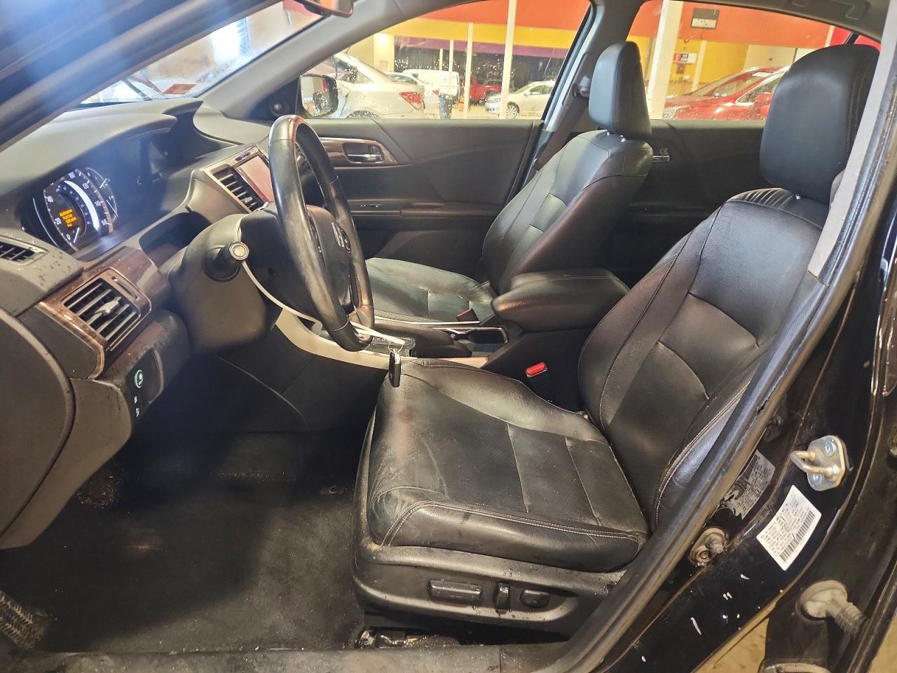 2017 HONDA ACCORD EXL photo 11