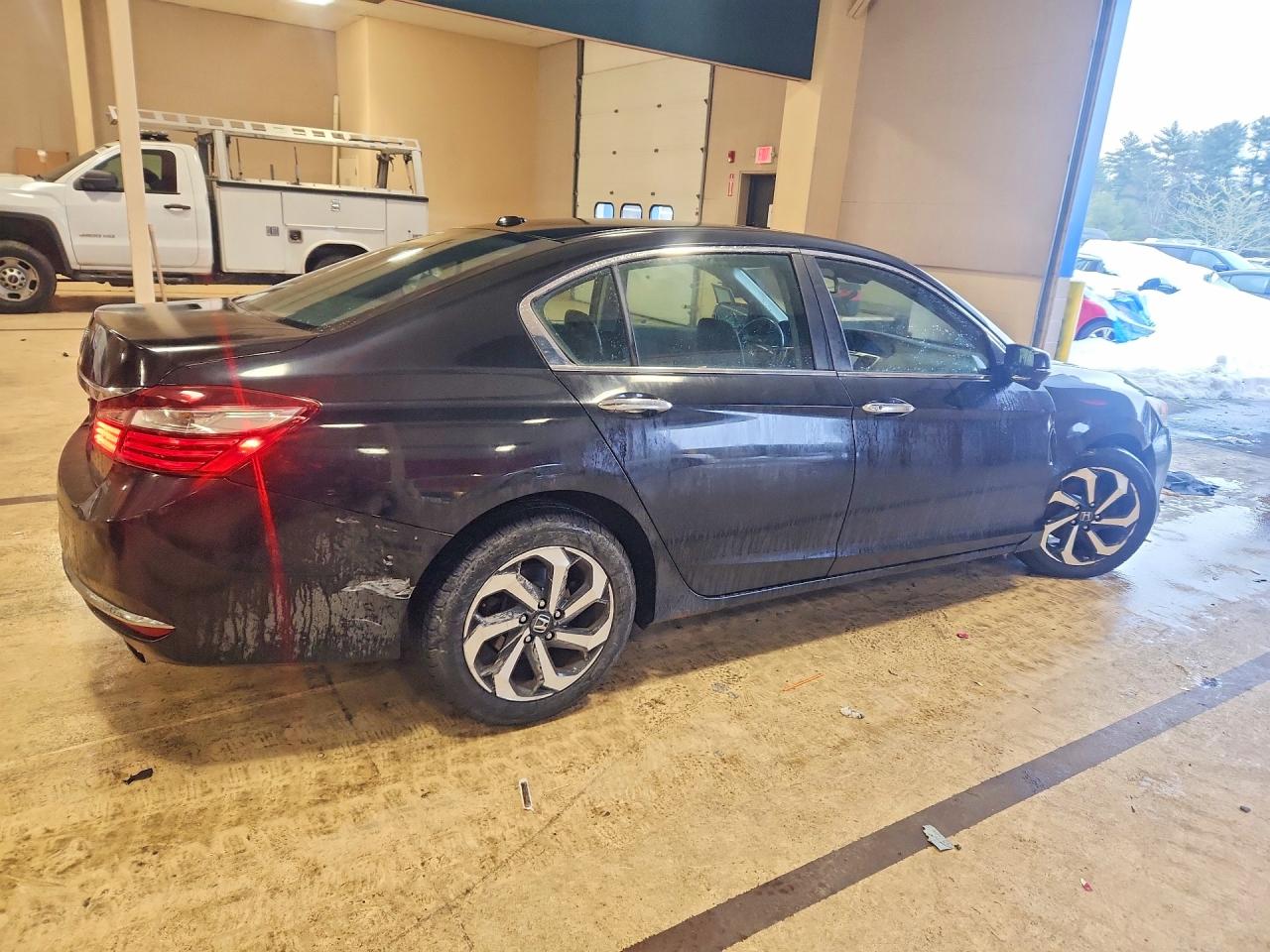 2017 HONDA ACCORD EXL photo 3