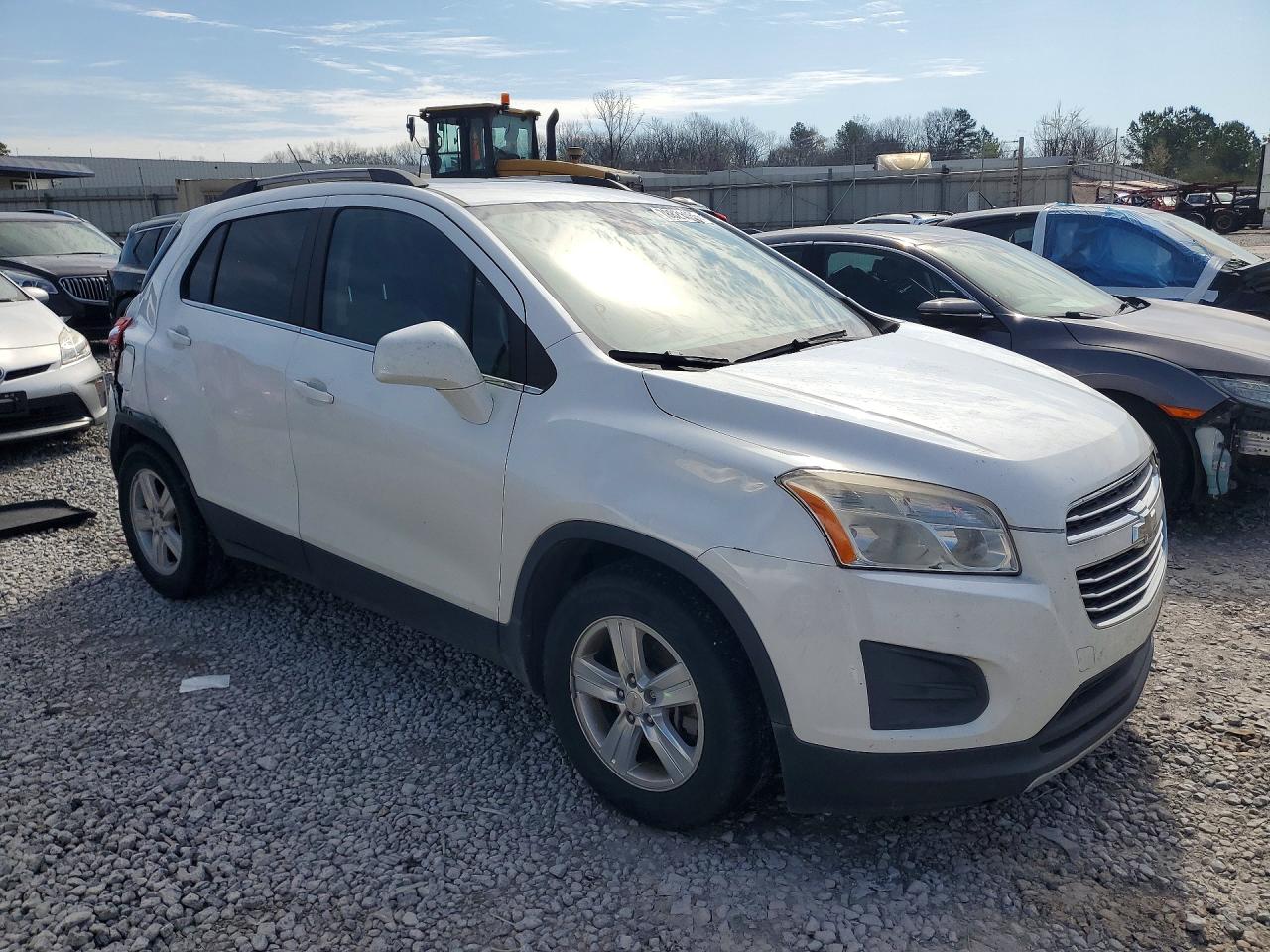 2015 CHEVROLET TRAX 1LT photo 4