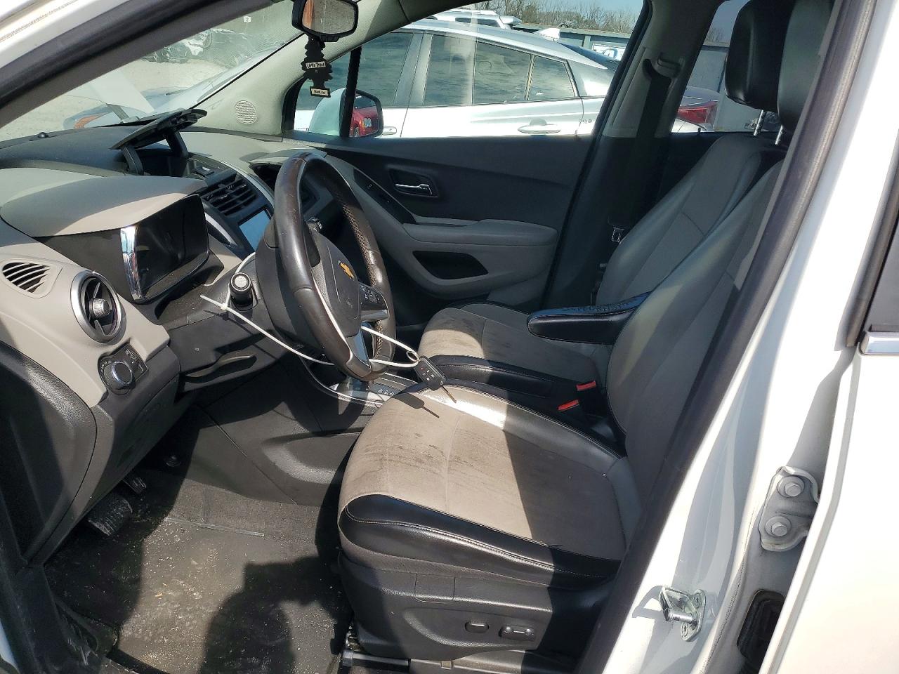 2015 CHEVROLET TRAX 1LT photo 7