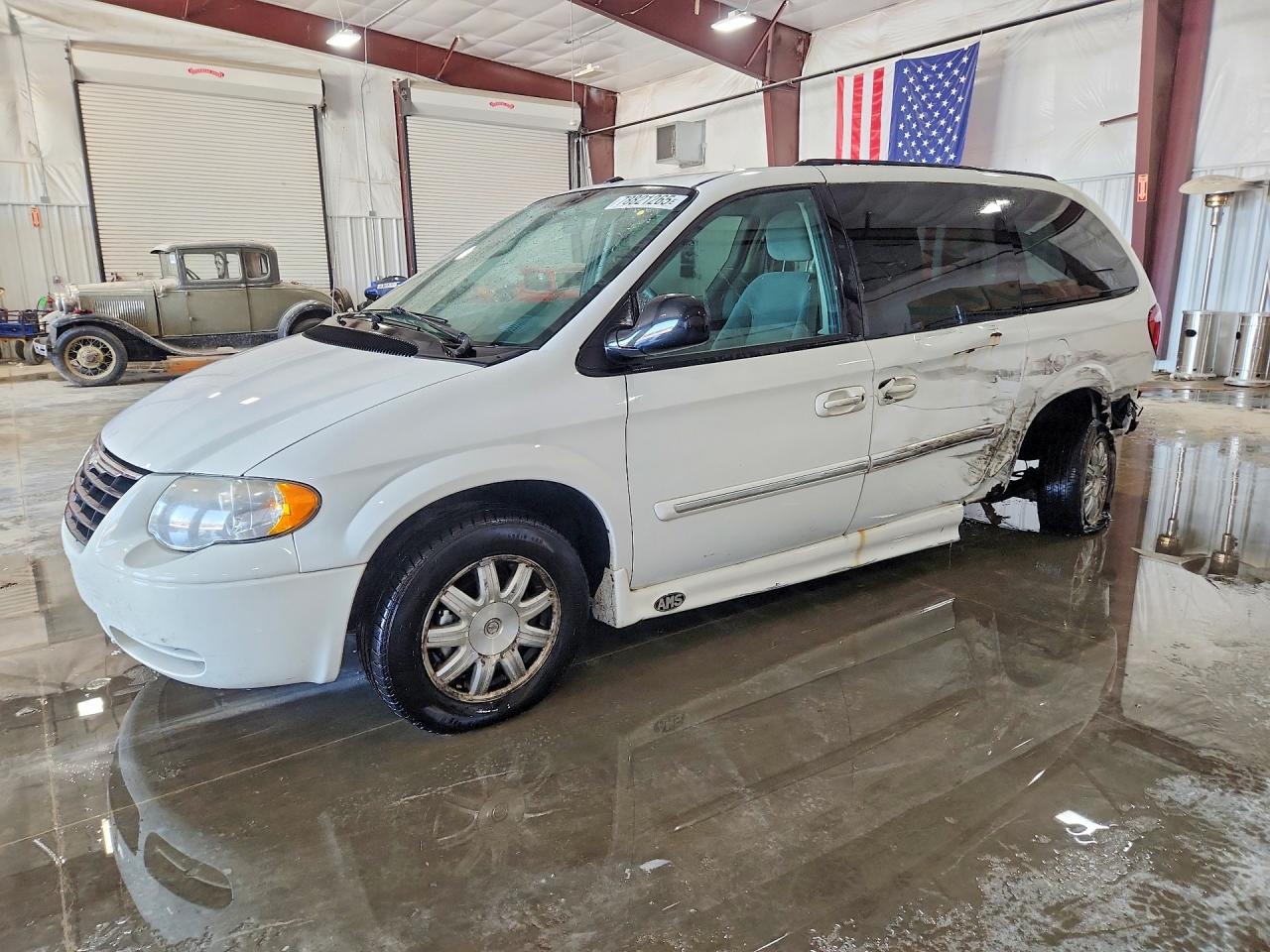 2006 CHRYSLER TOWN & COUNTRY