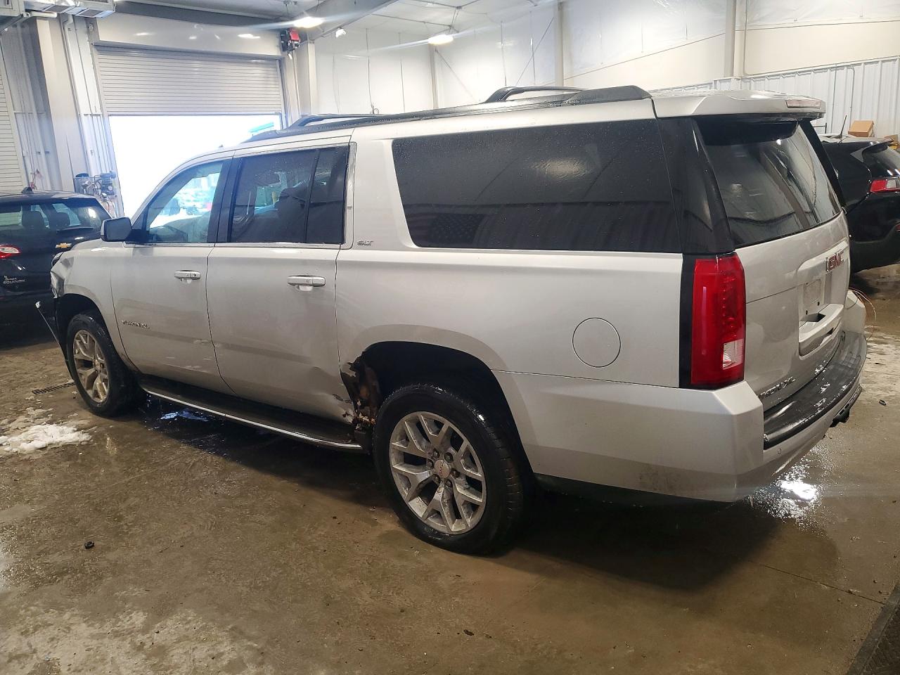 2015 GMC YUKON XL K1500 SLT photo 2