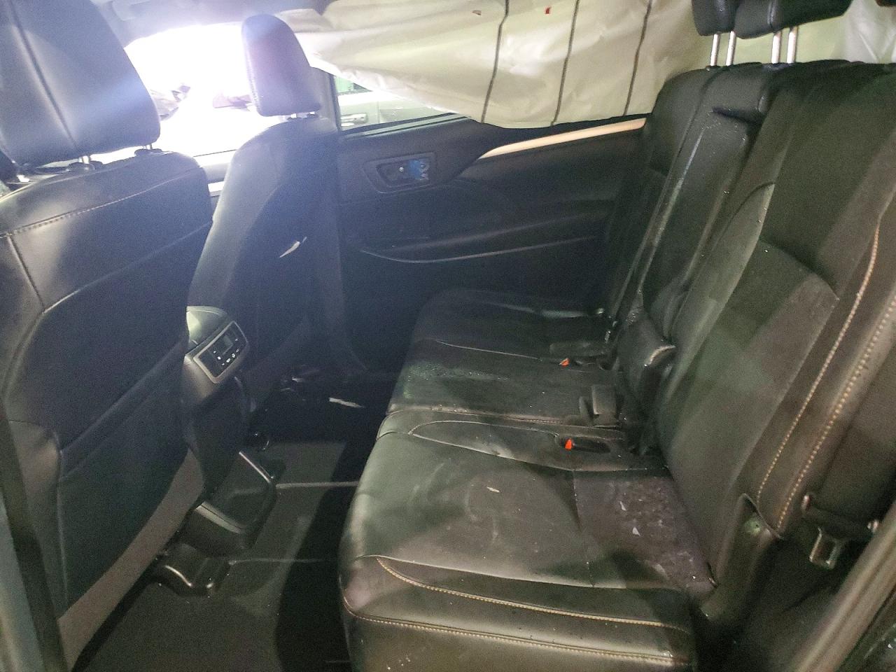 2019 TOYOTA HIGHLANDER XLE photo 21