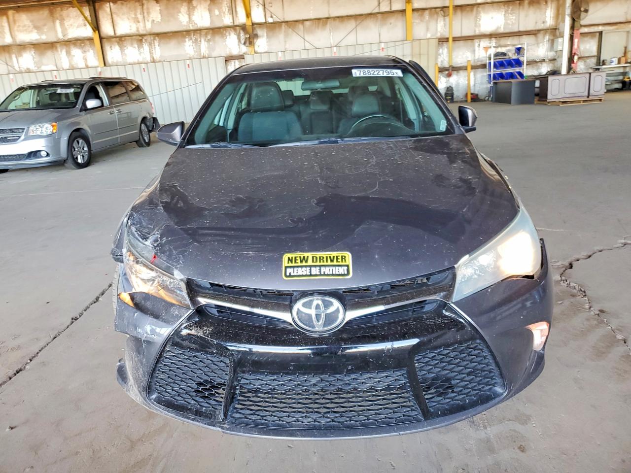 2015 TOYOTA CAMRY SE photo 9