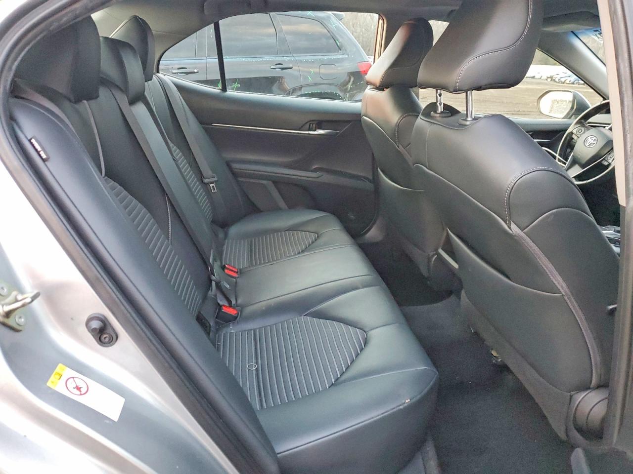 2019 TOYOTA CAMRY SE photo 28