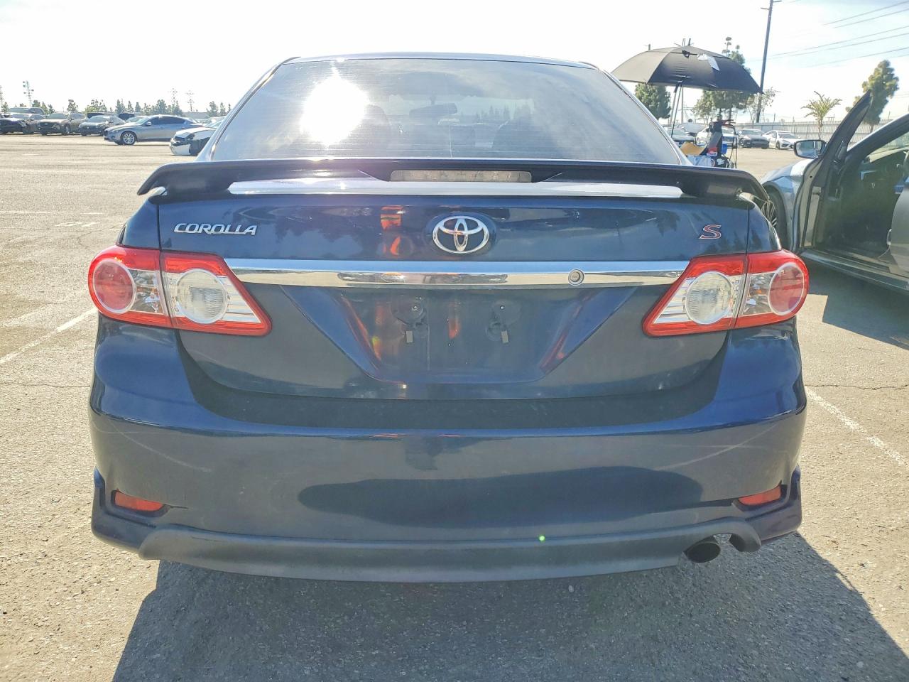 2013 TOYOTA COROLLA S photo 11