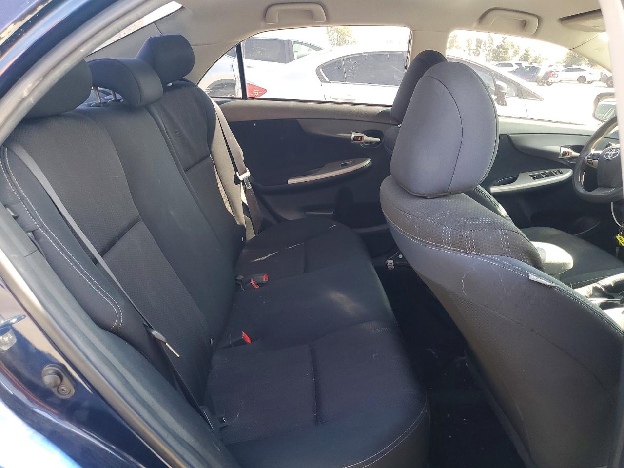 2013 TOYOTA COROLLA S photo 19