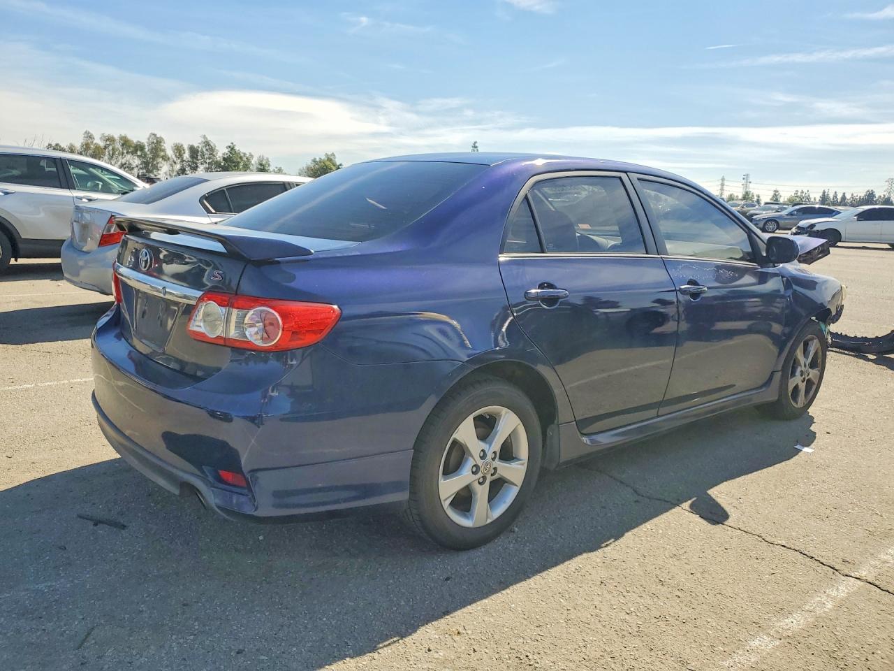2013 TOYOTA COROLLA S photo 5