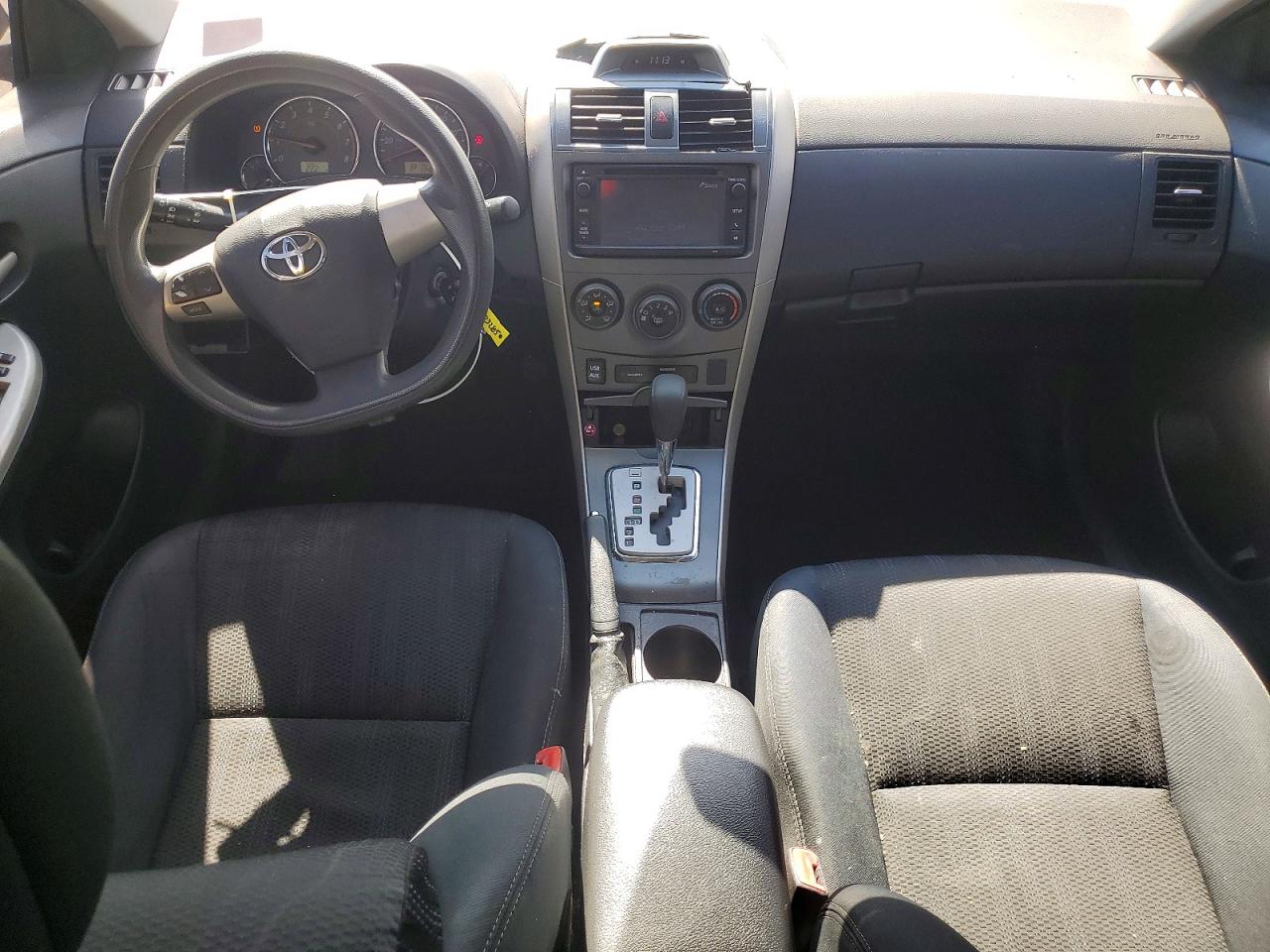 2013 TOYOTA COROLLA S photo 15