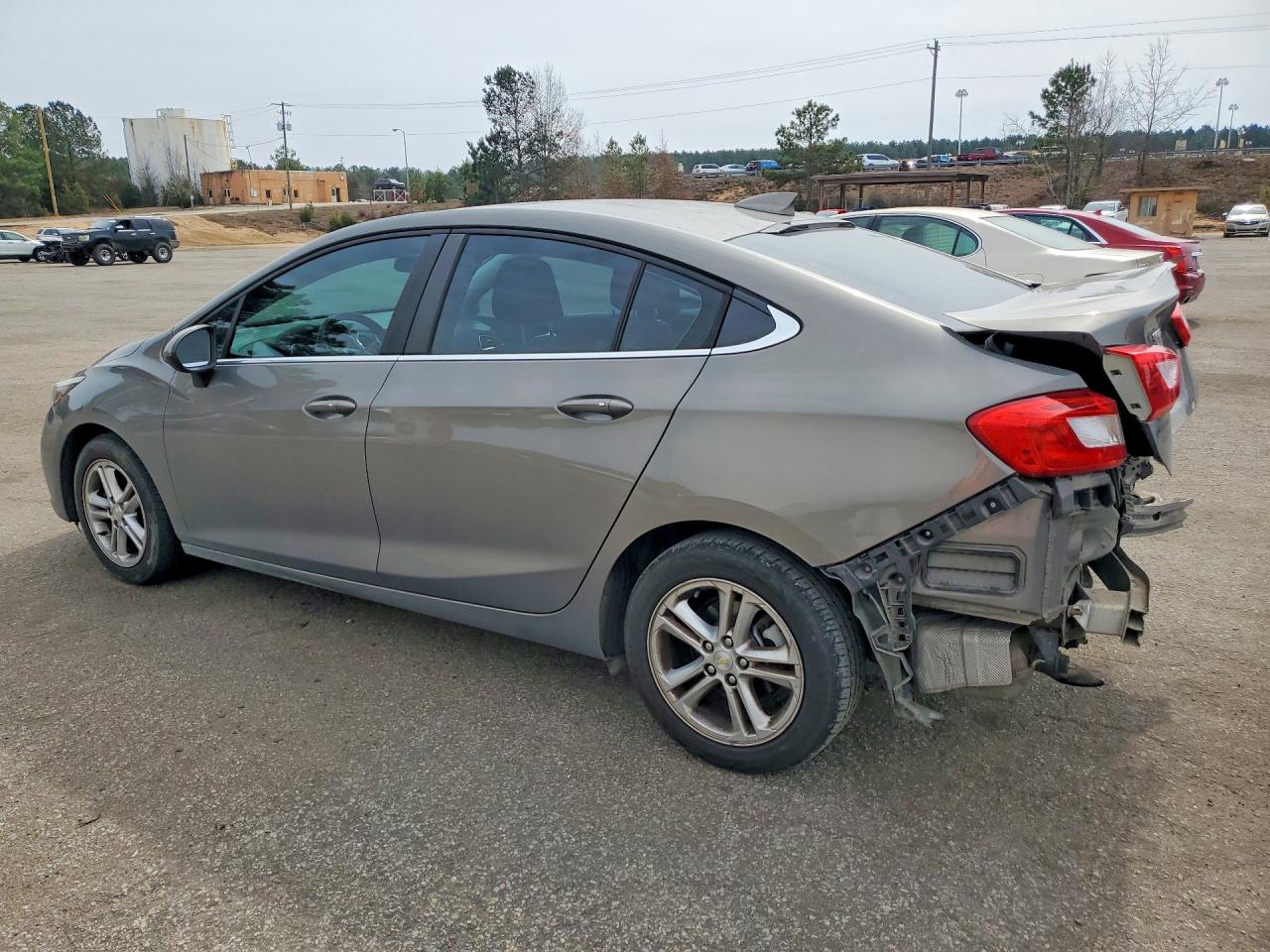 2017 CHEVROLET CRUZE LT photo 3