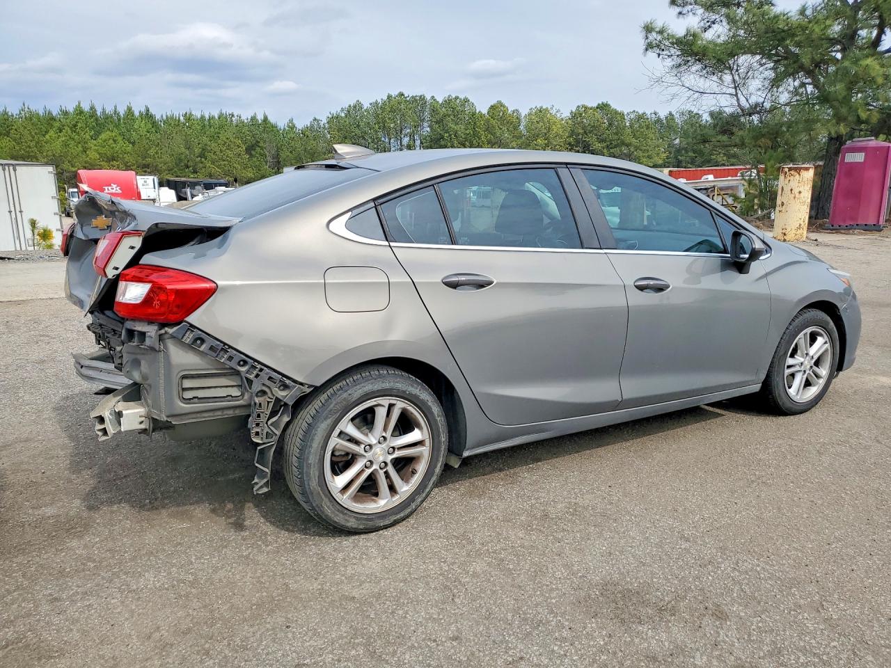 2017 CHEVROLET CRUZE LT photo 5