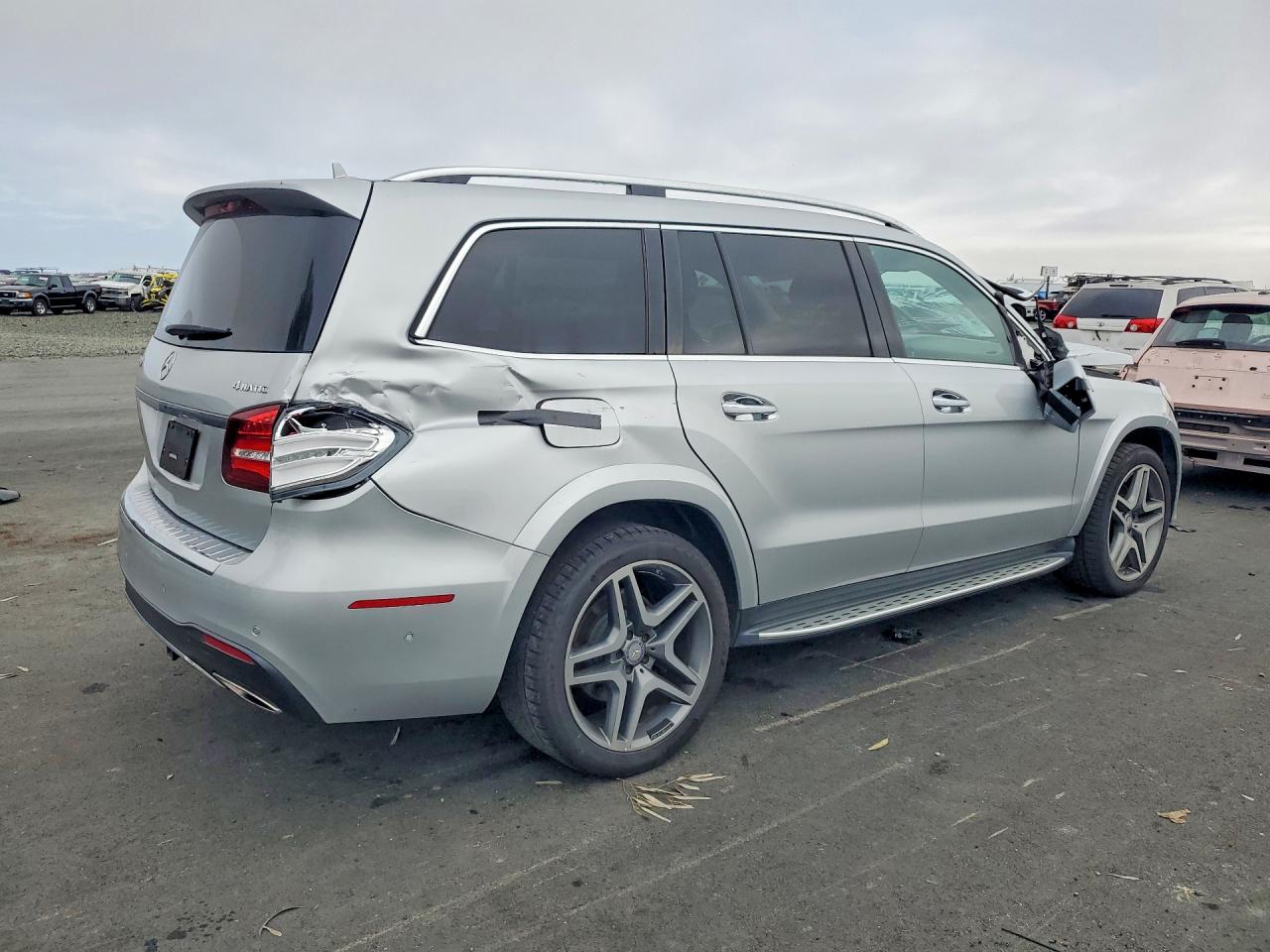 2017 MERCEDES-BENZ GLS 550 4MATIC photo 5